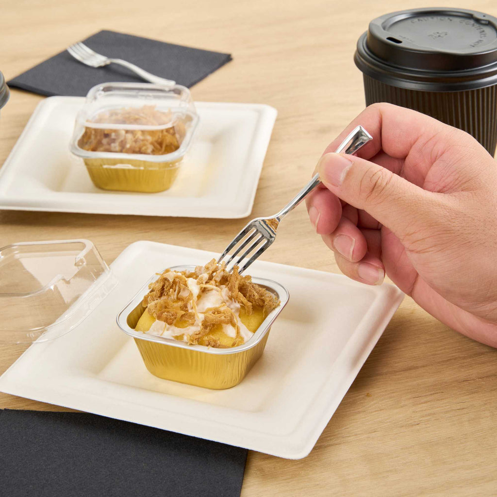 Pastry Tek 3 oz Square Gold Aluminum Baking Cup - with Plastic Dome Lid - 3" x 3" x 1 1/4" - 100 count box