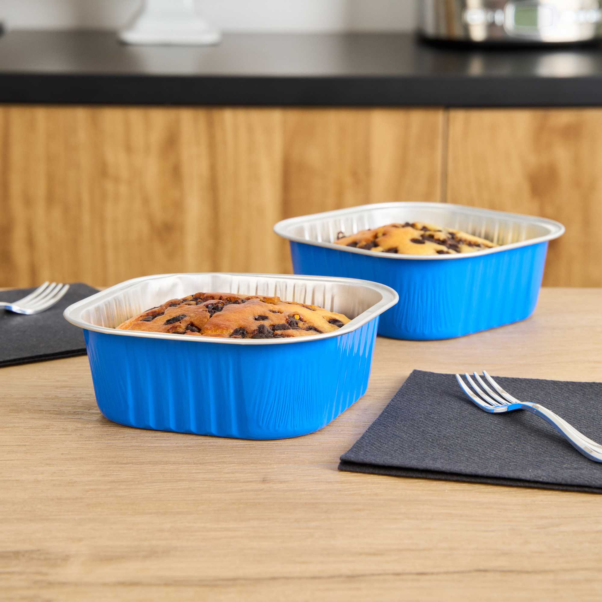 Foil Lux 10 oz Square Blue Aluminum Baking Cup - 4 1/4" x 4 1/4" x 1 1/2" - 100 count box