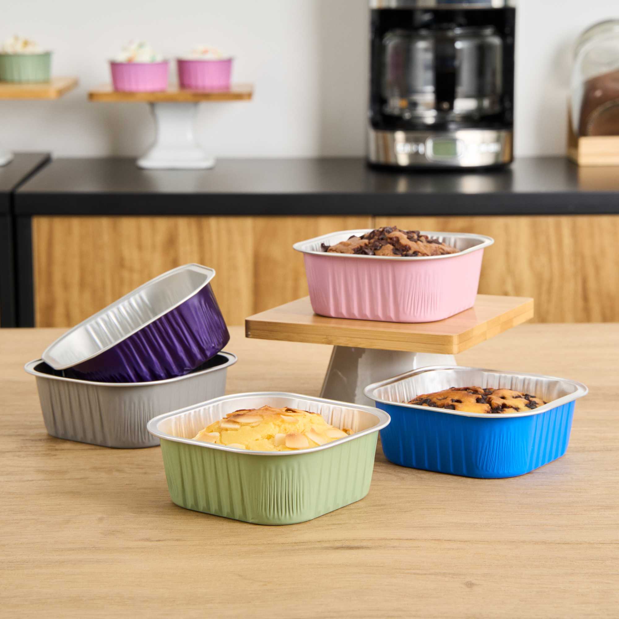 Foil Lux 10 oz Square Blue Aluminum Baking Cup - 4 1/4" x 4 1/4" x 1 1/2" - 100 count box