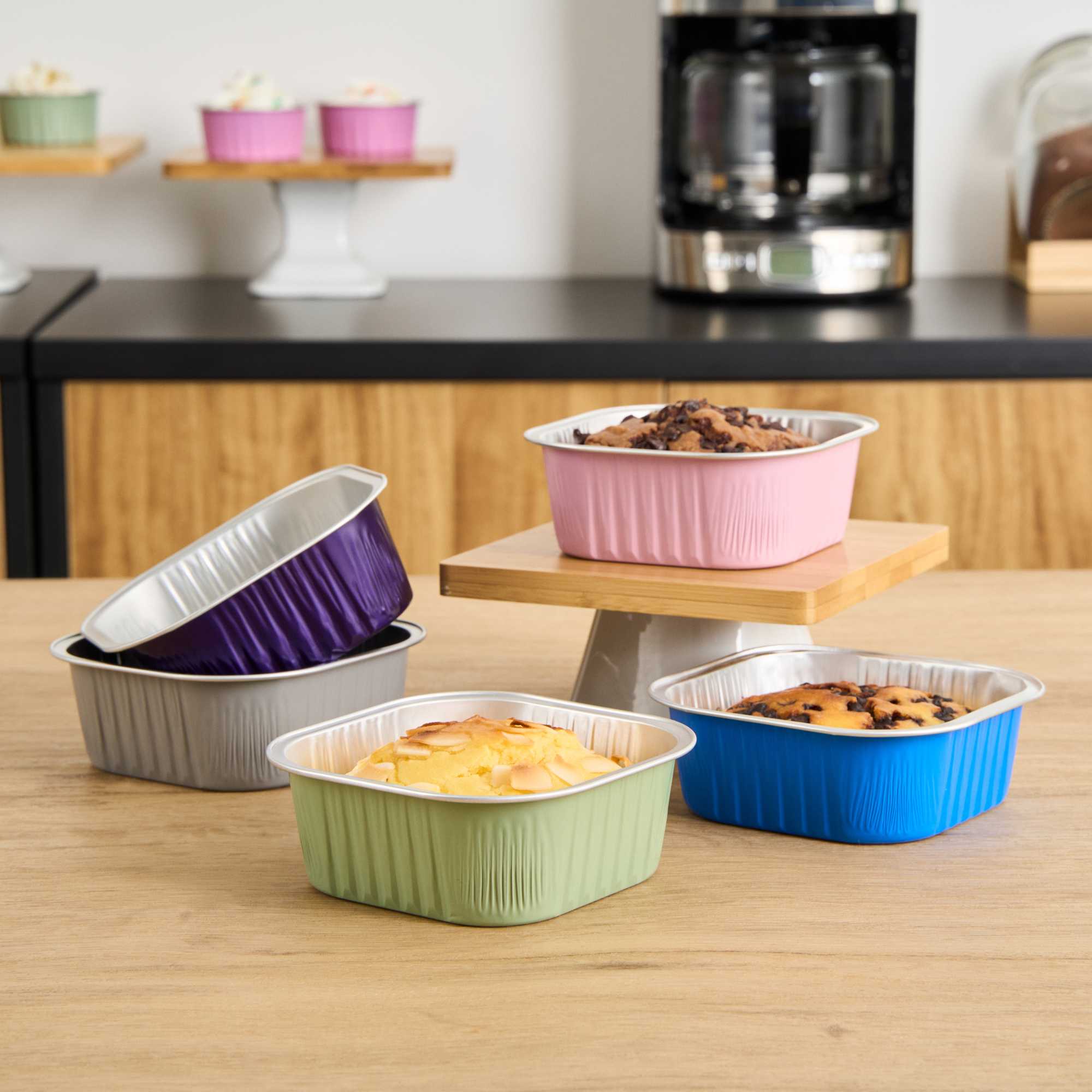 Foil Lux 10 oz Square Pistachio Green Aluminum Baking Cup - 4 1/4" x 4 1/4" x 1 1/2" - 100 count box