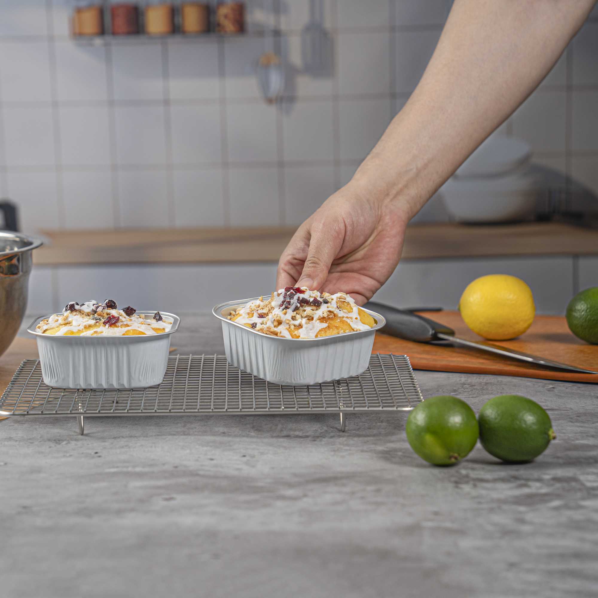 Foil Lux 10 oz Square White Aluminum Baking Cup - 4 1/4" x 4 1/4" x 1 1/2" - 100 count box