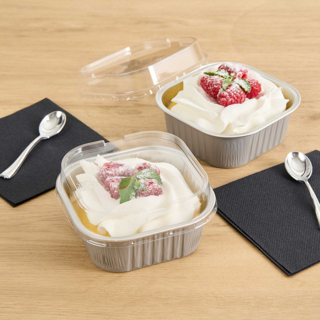 Foil Lux Square Clear Plastic Dome Lid - Fits 10 oz Aluminum Baking Cup - 4 1/2" x 4 1/2" x 1" - 100 count box
