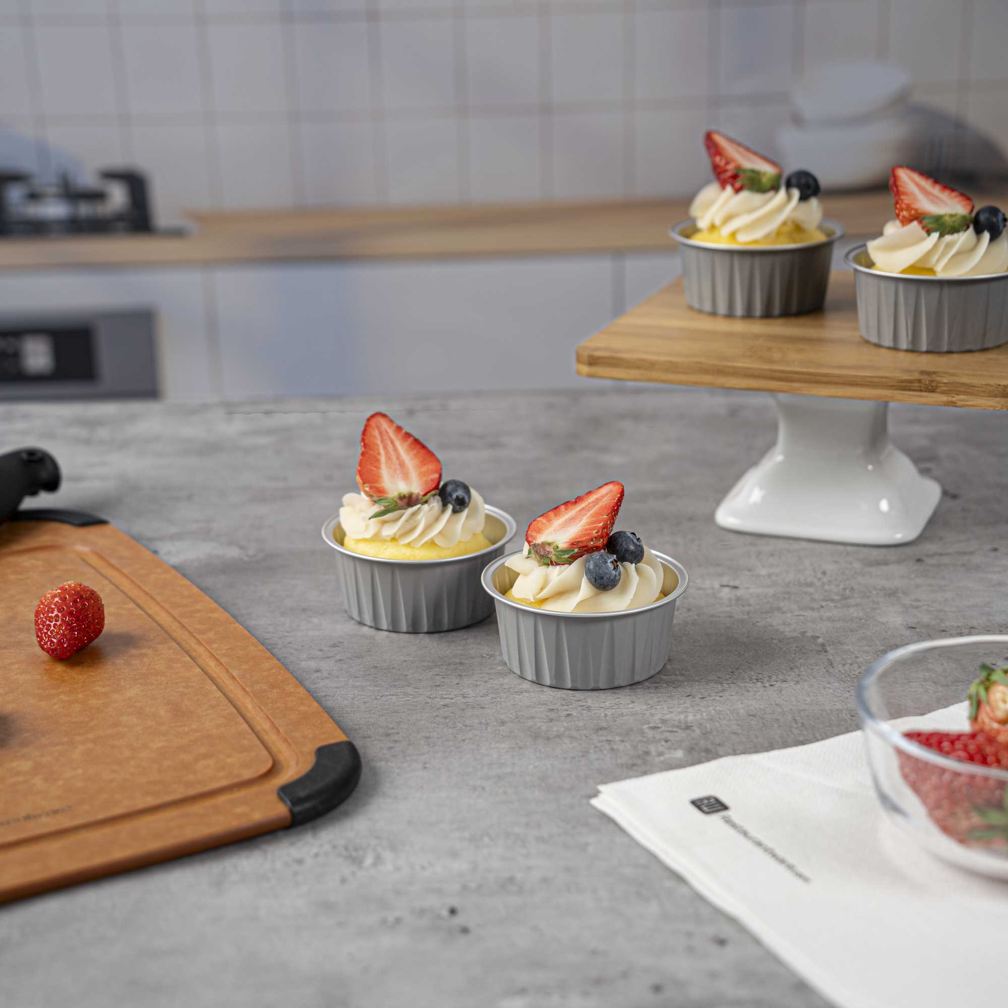 Foil Lux 4 oz Round Gray Aluminum Baking Cup - Lids Available - 3 1/4" x 3 1/4" x 1 1/2" - 100 count box