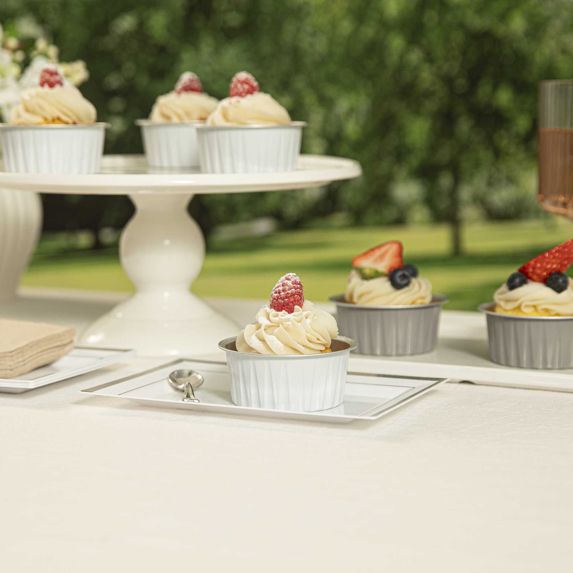 Foil Lux 4 oz Round White Aluminum Baking Cup - Lids Available - 3 1/4" x 3 1/4" x 1 1/2" - 100 count box
