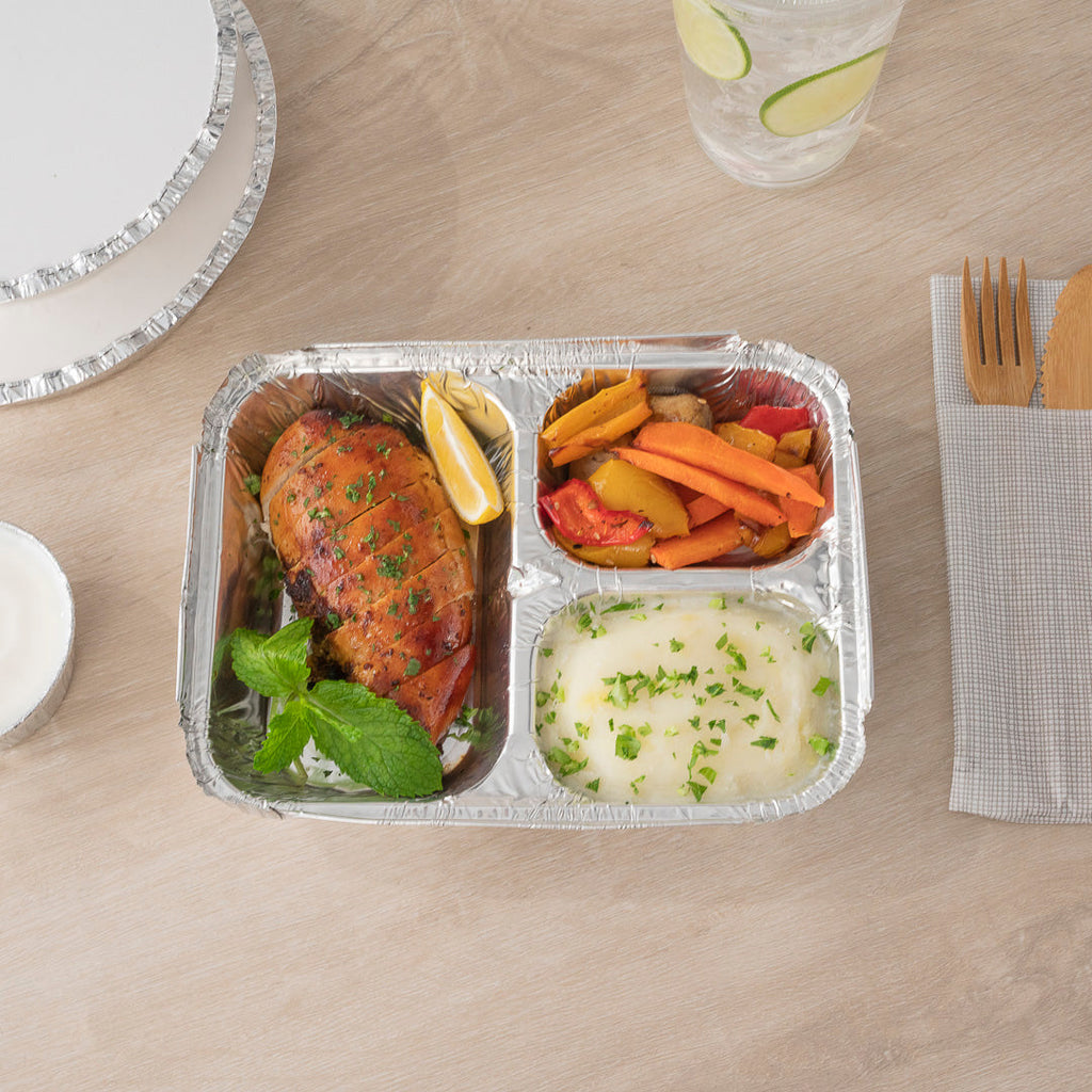 Foil Lux 23 oz Rectangle Silver Aluminum Take Out Tray - 3-Compartment - 8 1/2" x 6 1/2" x 1 3/4" - 100 count box