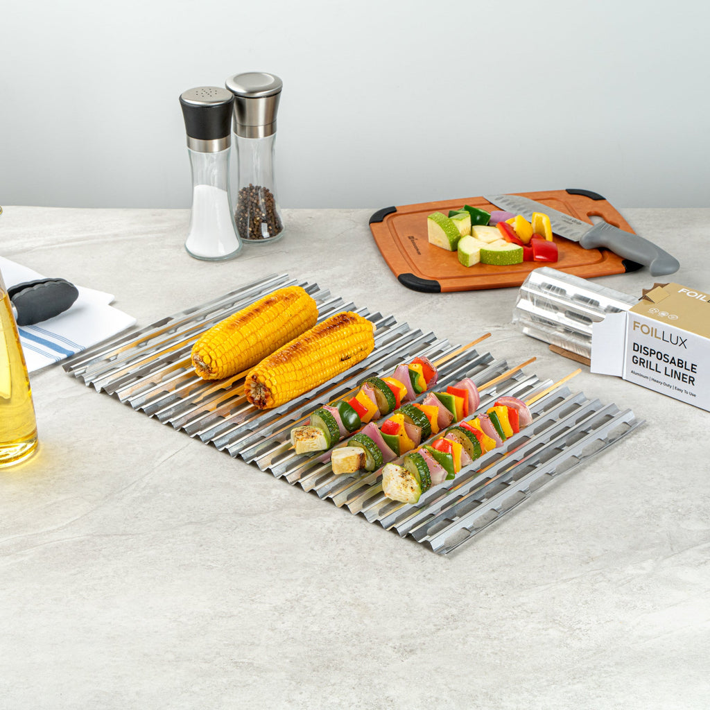 Foil Lux Aluminum Disposable Grill Liner - 19 3/4" x 12" - 200 count box