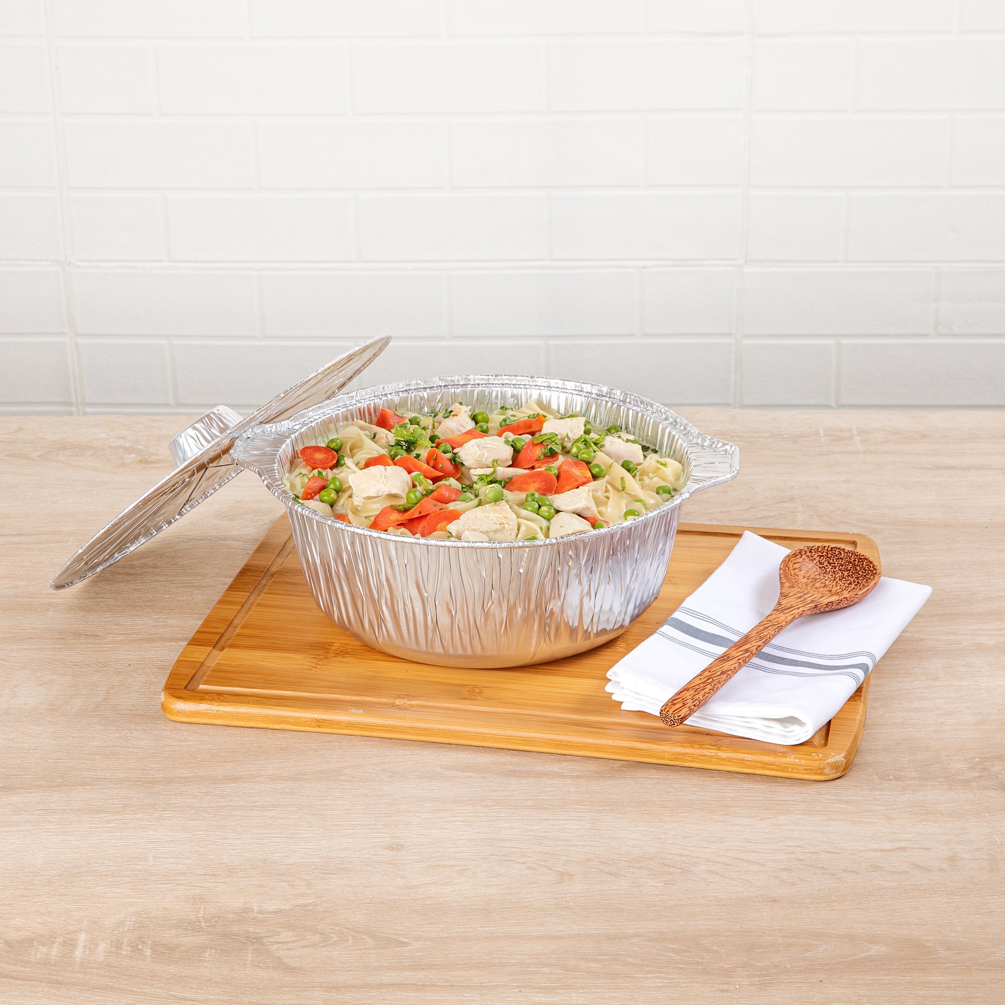 Foil Lux 6 qt Aluminum Foil Pot - with Lid - 13 1/2" x 12" x 4 3/4" - 100 count box