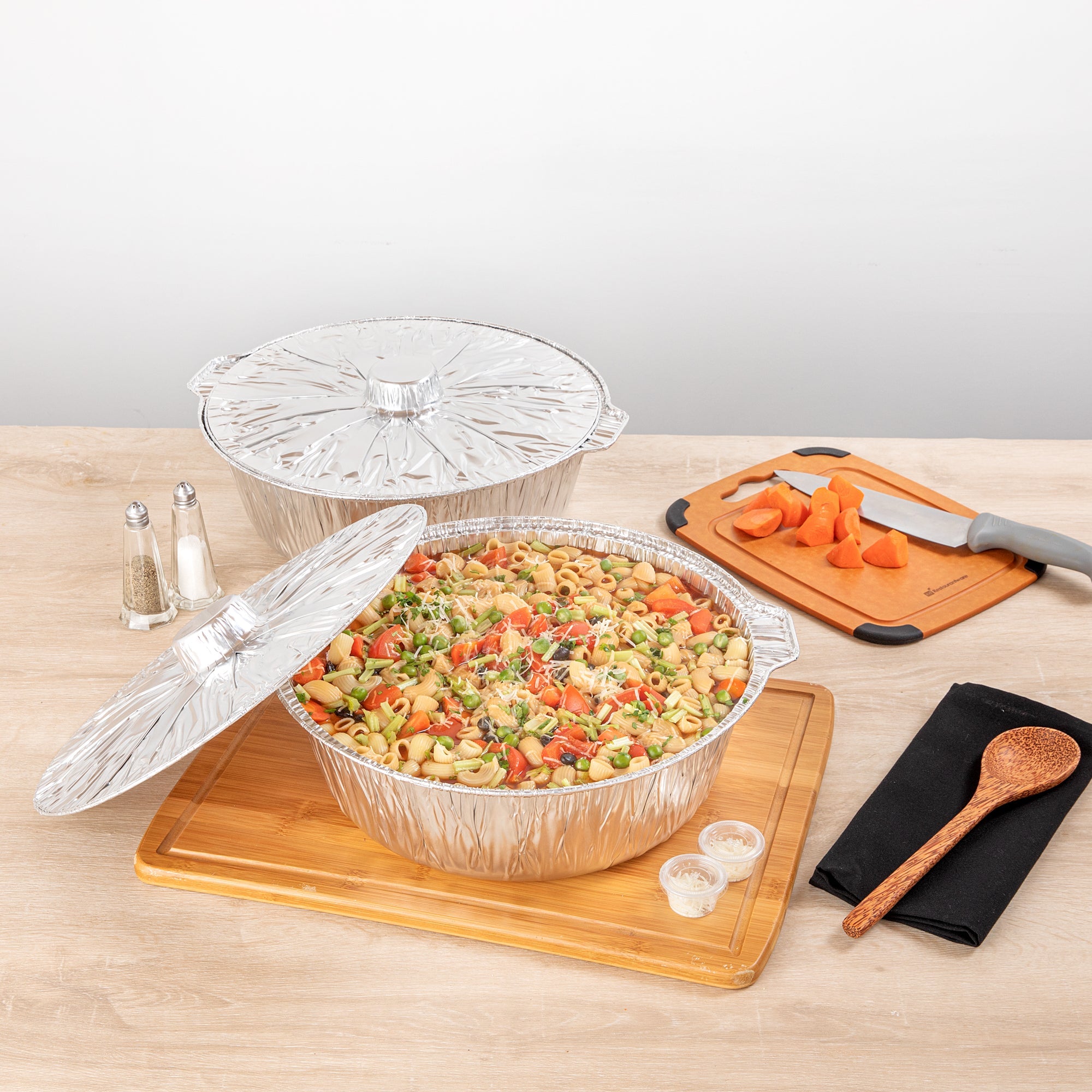 Foil Lux 8 qt Aluminum Foil Pot - with Lid - 15 1/4" x 14" x 4 3/4" - 50 count box