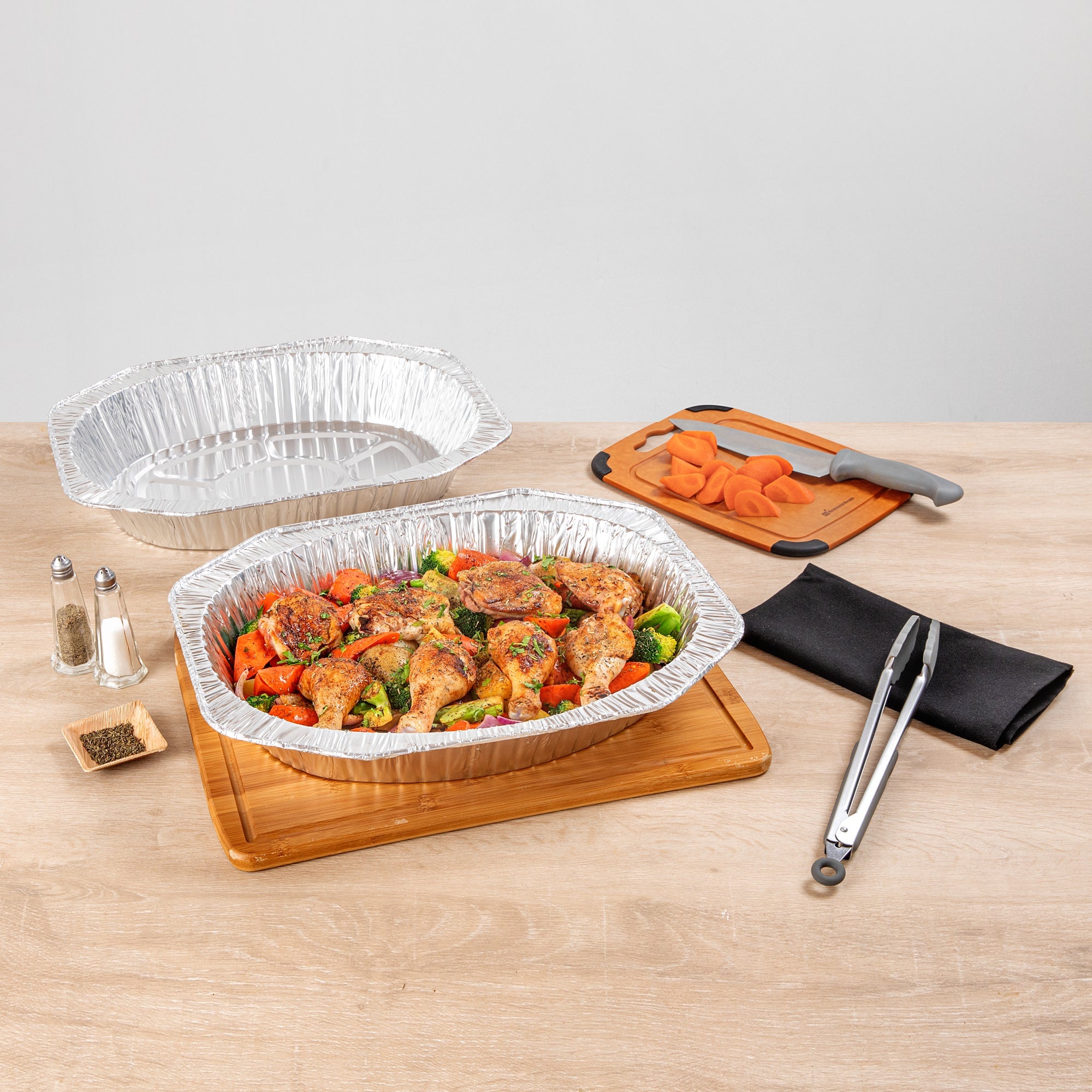 Foil Lux Oval Aluminum Foil Roast Pan - 17 1/2" x 14" x 3 1/4" - 50 count box