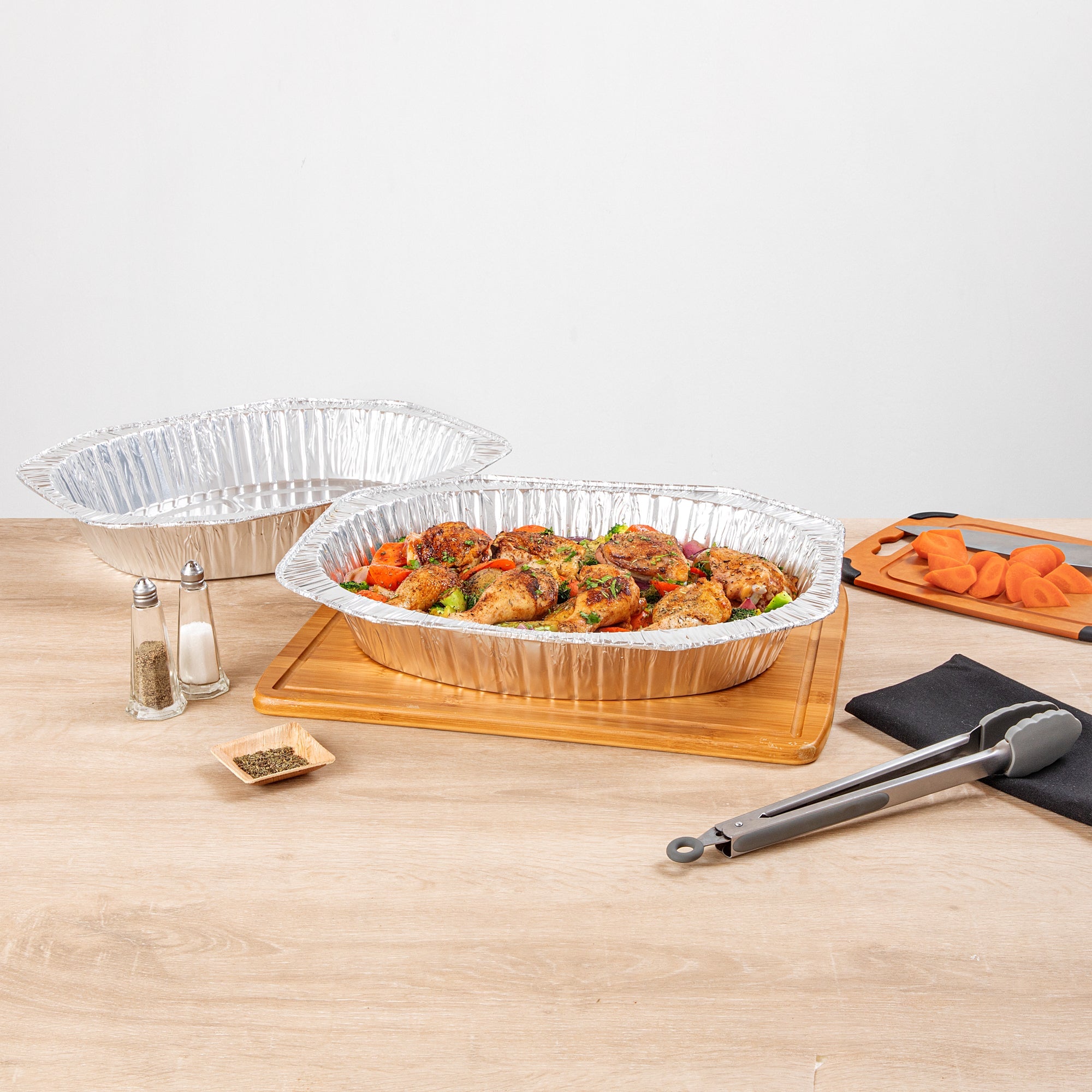 Foil Lux Oval Aluminum Foil Roast Pan - 17 1/2" x 14" x 3 1/4" - 50 count box