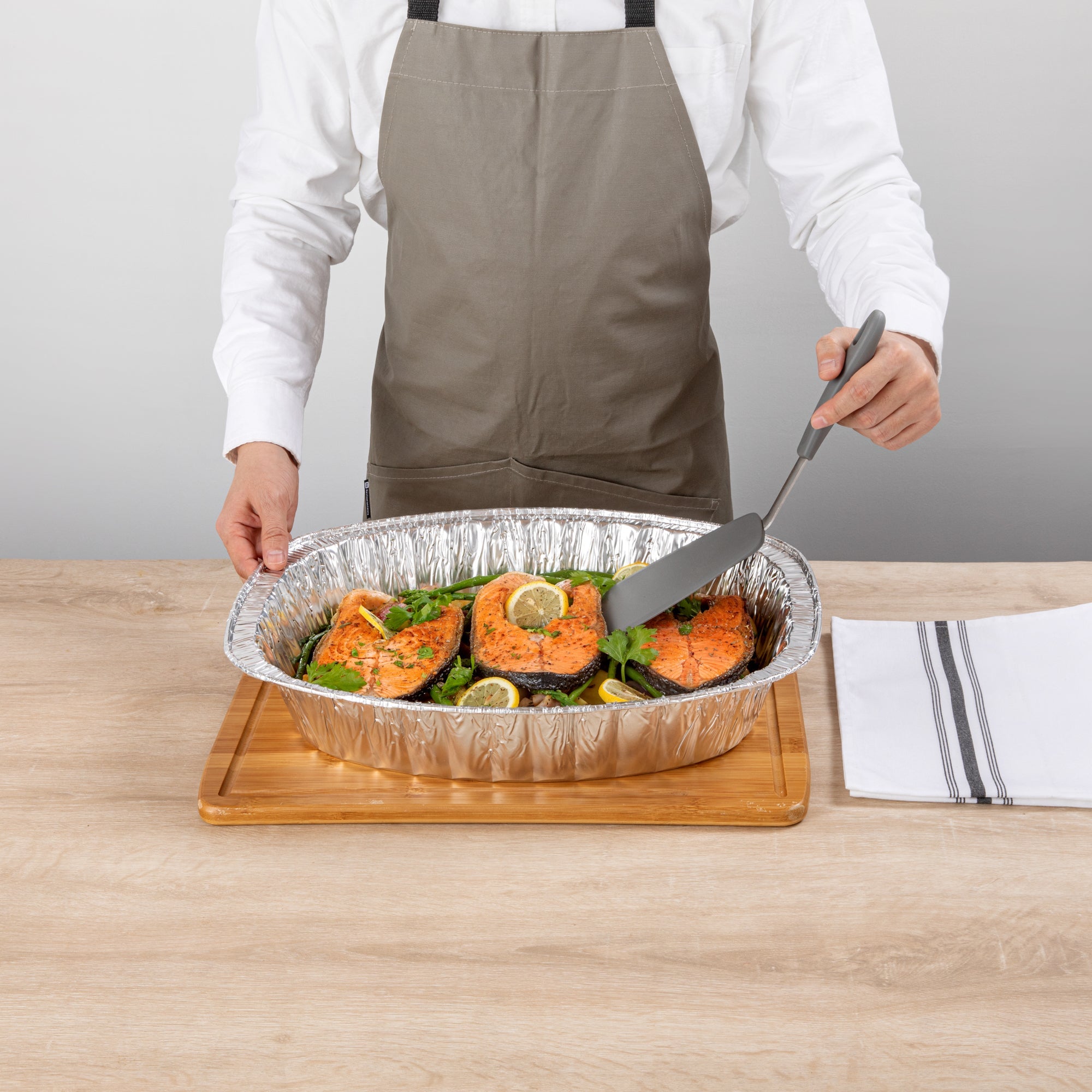 Foil Lux Oval Aluminum Foil Roast Pan - 18" x 14 1/4" x 3 1/4" - 50 count box