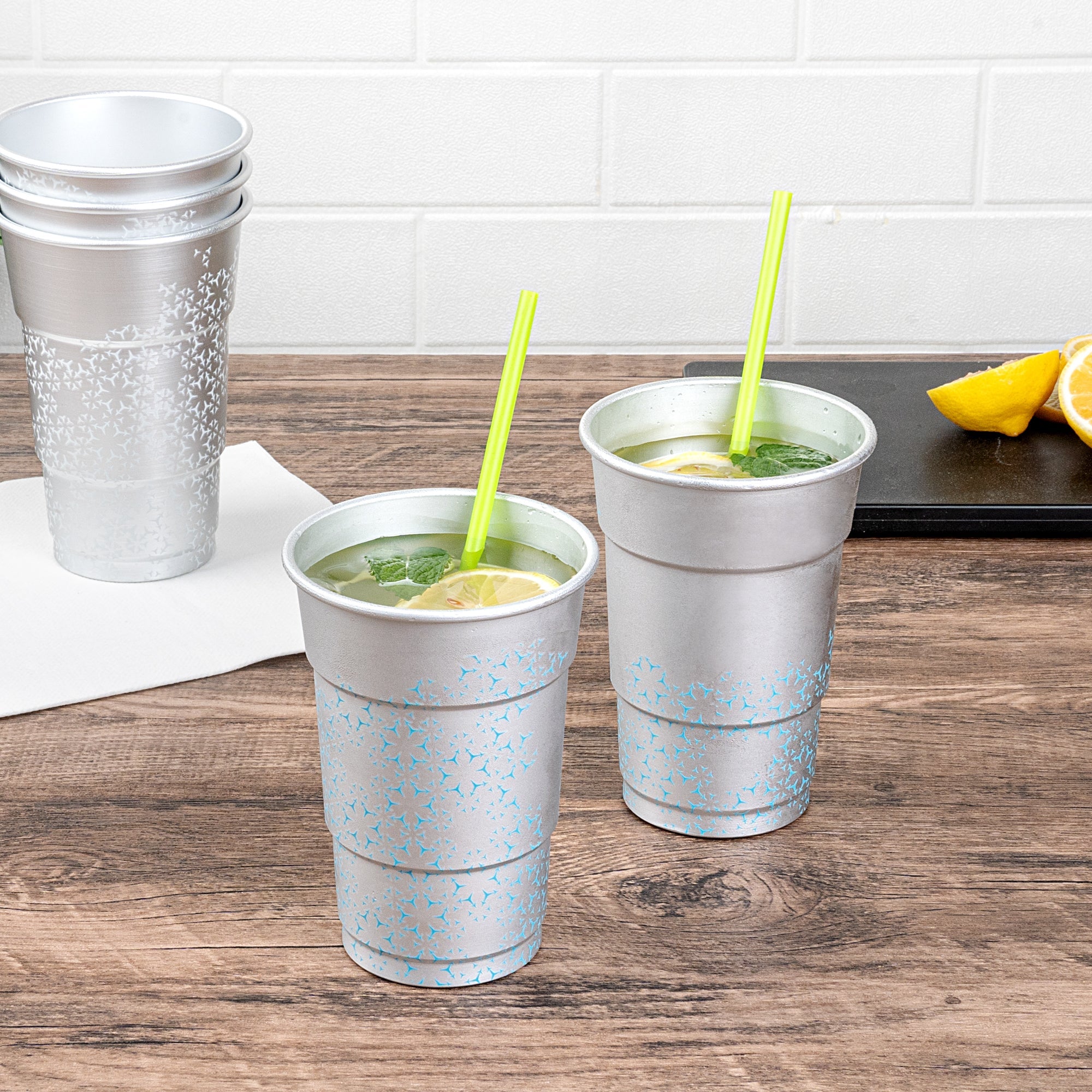 Saving Nature 16 oz Aluminum Color Changing Drinking Cup - 3 1/2'' x 3 1/2'' x 5'' - 48 count box