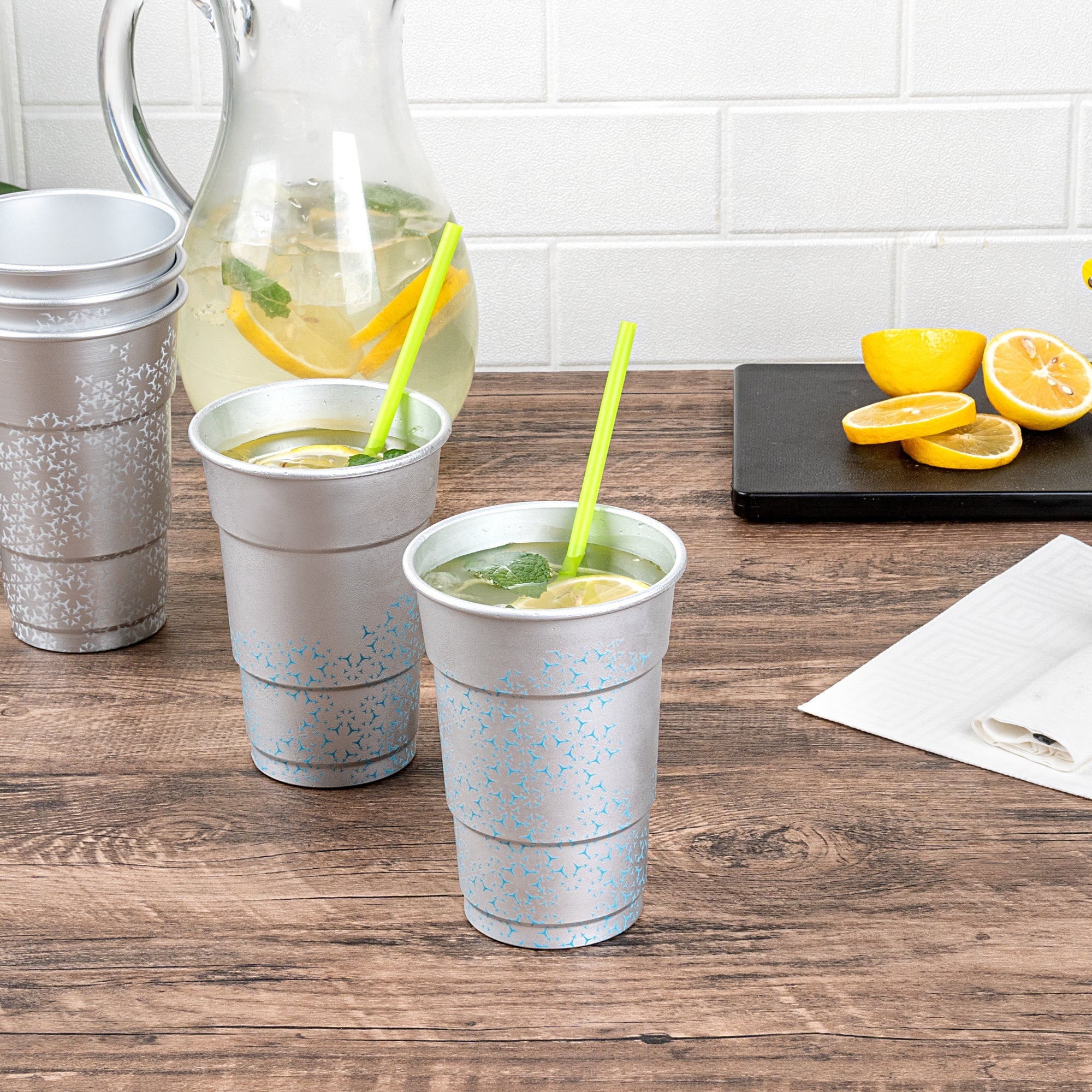 Saving Nature 16 oz Aluminum Color Changing Drinking Cup - 3 1/2'' x 3 1/2'' x 5'' - 4 count box