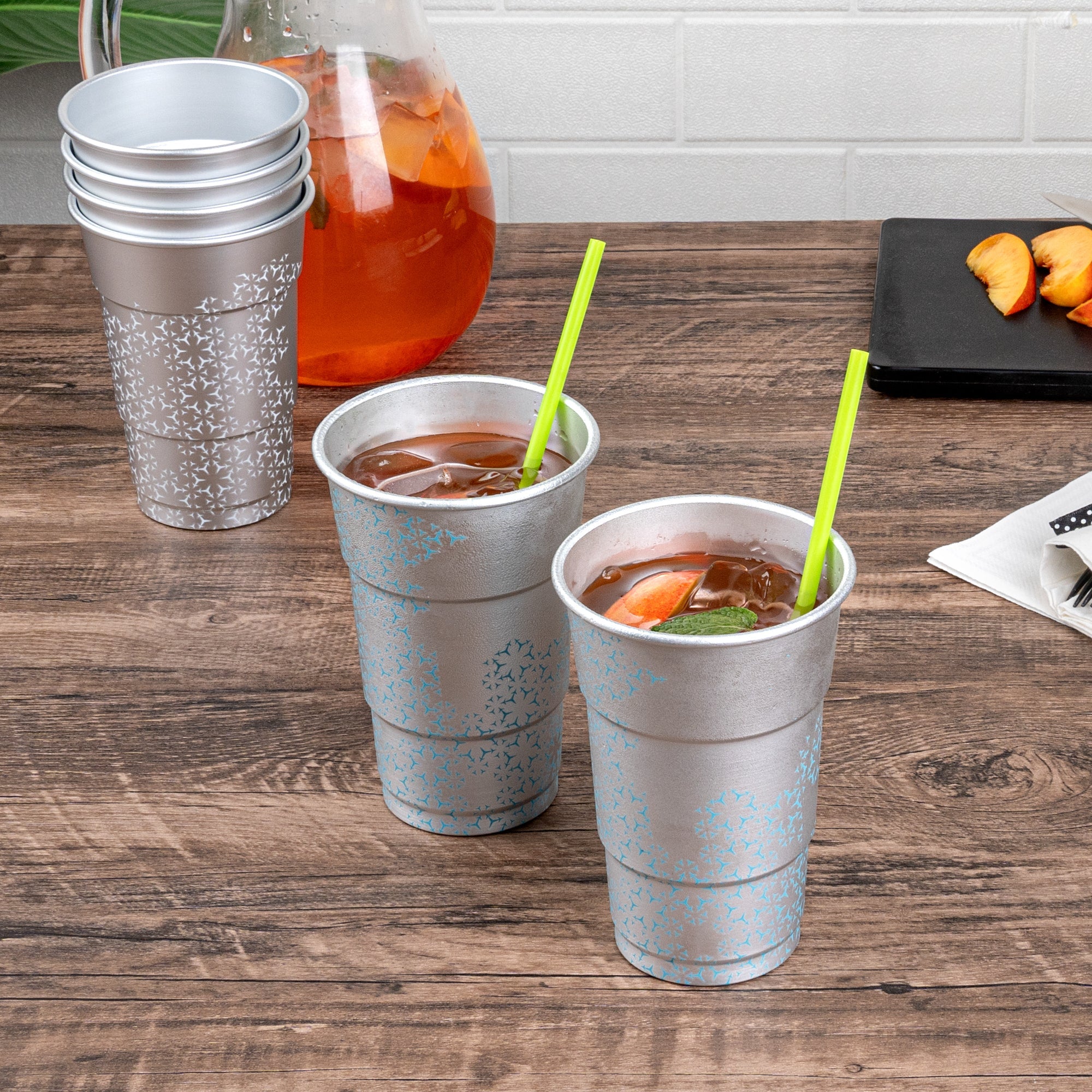 Saving Nature 20 oz Aluminum Color Changing Drinking Cup - 3 1/2'' x 3 1/2'' x 5 1/2'' - 4 count box