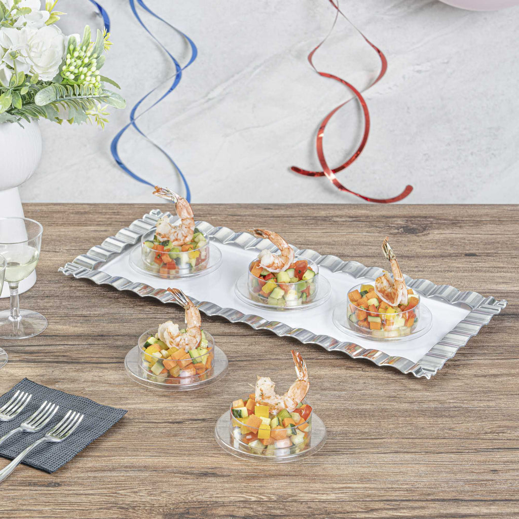 Mini Serve 3 oz Round Clear Plastic Gastronomique Petri Dish - 3 1/4" x 3 1/4" x 1" - 100 count box