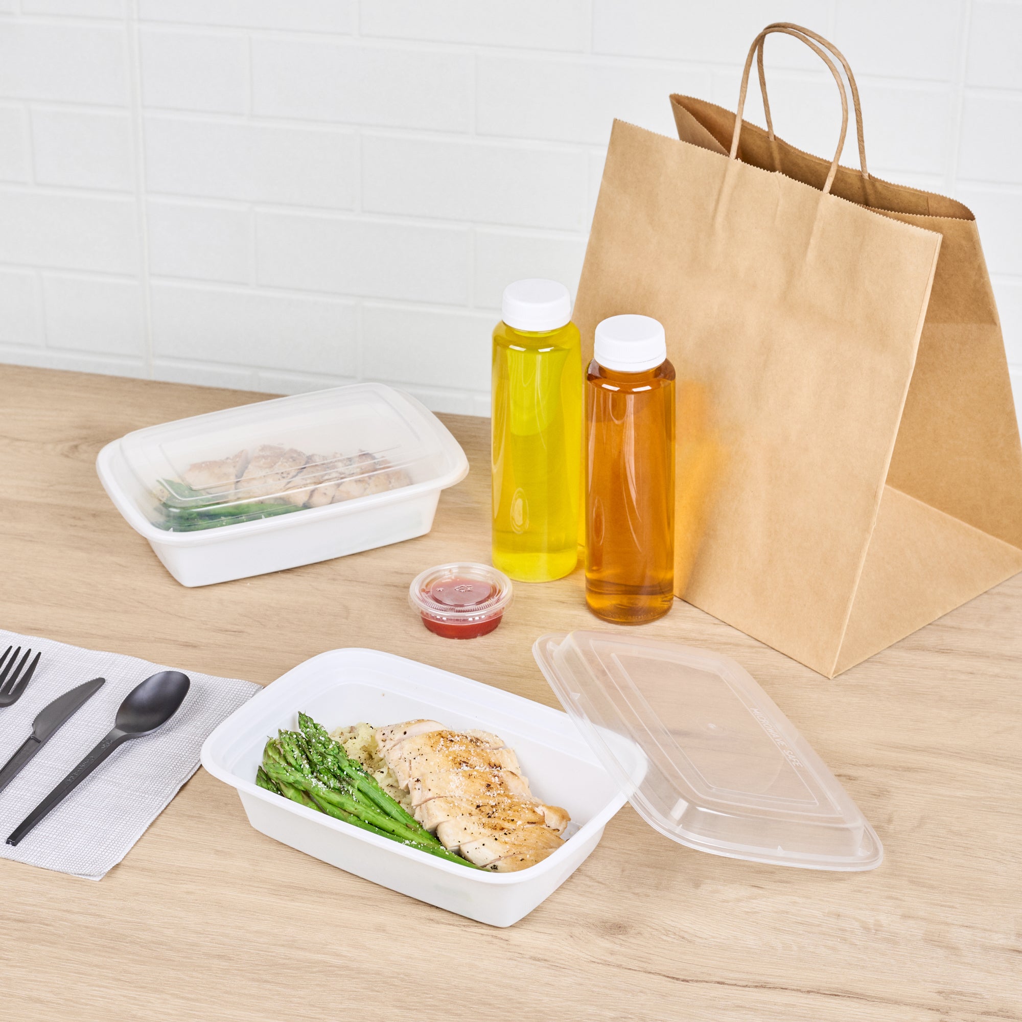 Asporto 38 oz Rectangle White Plastic To Go Box - with Clear Lid, Microwavable - 8 3/4" x 6" x 2" - 50 count box