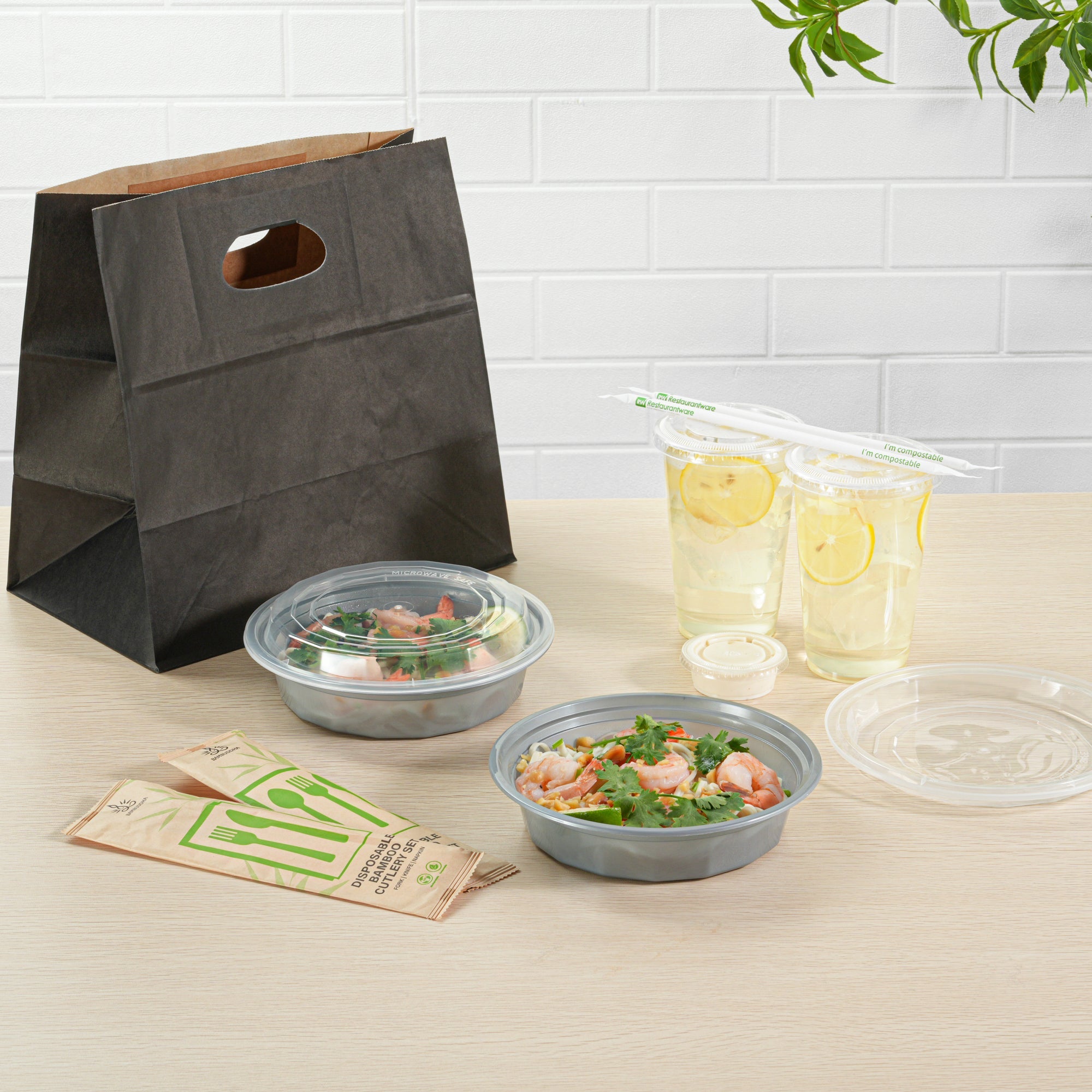 Asporto 24 oz Round Silver Plastic To Go Box - with Clear Lid, Microwavable - 7 1/4" x 7 1/4" x 1 1/2" - 100 count box