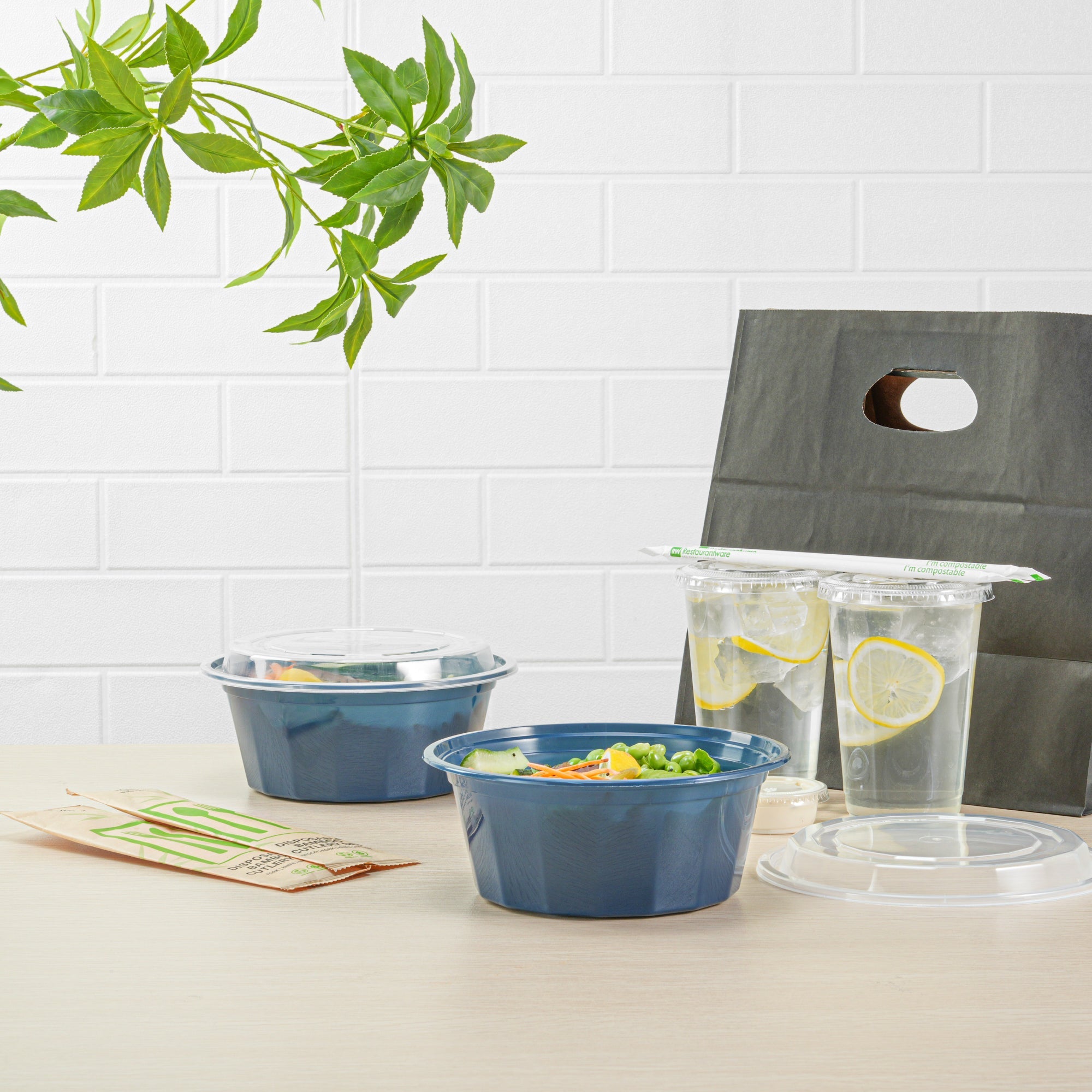 Asporto 32 oz Round Midnight Blue Plastic To Go Box - with Clear Lid, Microwavable - 7 1/4" x 7 1/4" x 3" - 100 count box