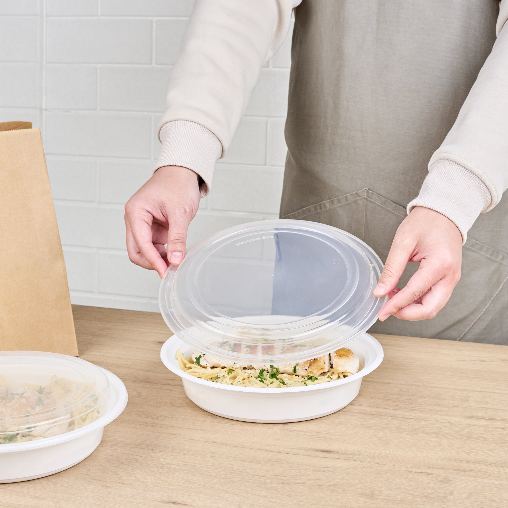 Asporto 48 oz Round White Plastic To Go Box - with Clear Lid, Microwavable - 9" x 9" x 1 3/4" - 50 count box