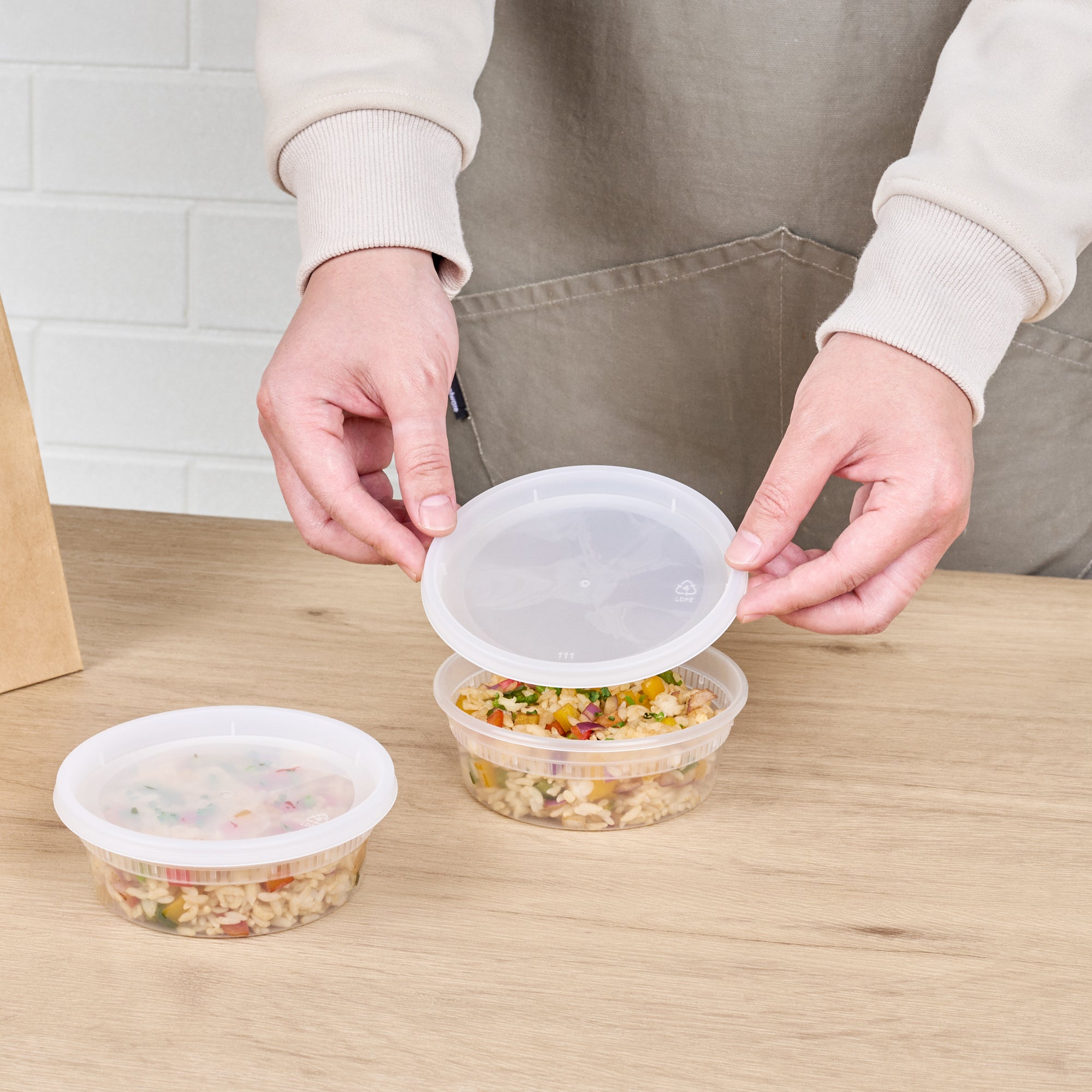 Asporto 8 oz Round Clear Plastic Soup Container - with Lid, Microwavable - 4 1/2" x 4 1/2" x 1 3/4" - 100 count box
