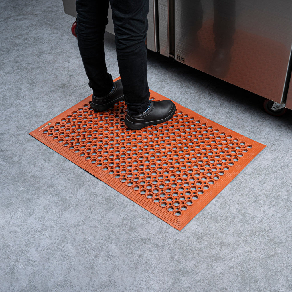 Serve Secure Red Rubber Floor Mat - Anti-Fatigue, Grease-Resistant - 36" x 24" x 1/2" - 1 count box
