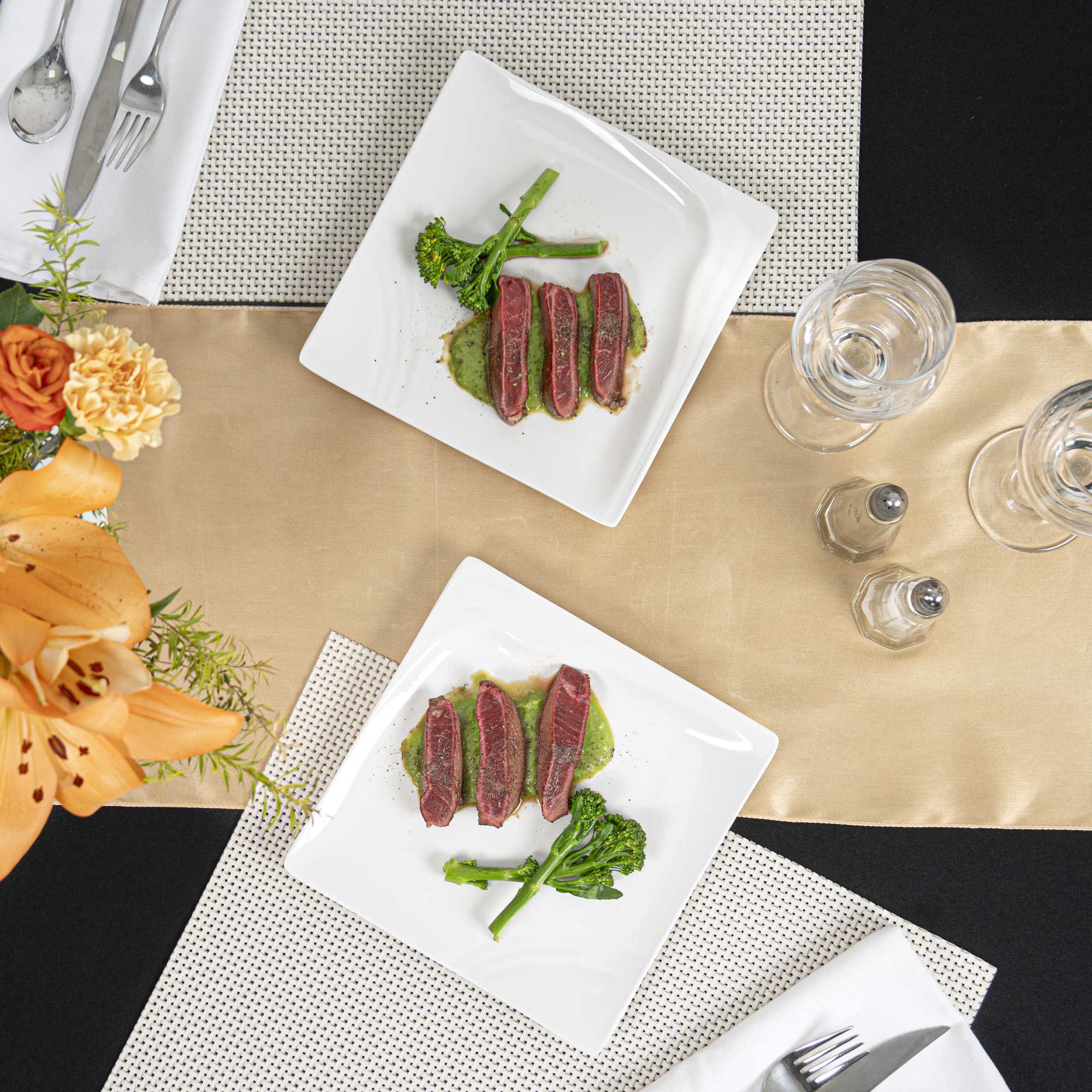 Voga Square White Melamine Small Plate - Flare - 8" x 8" x 3/4" - 10 count box