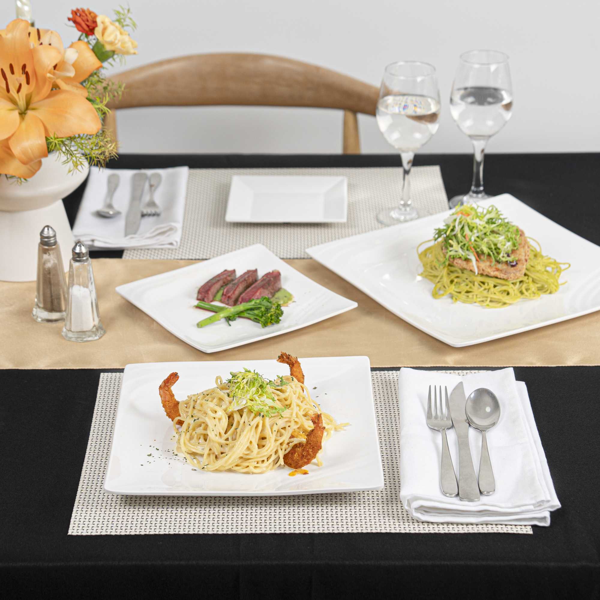 Voga Square White Melamine Medium Plate - Flare - 10" x 10" x 3/4" - 10 count box