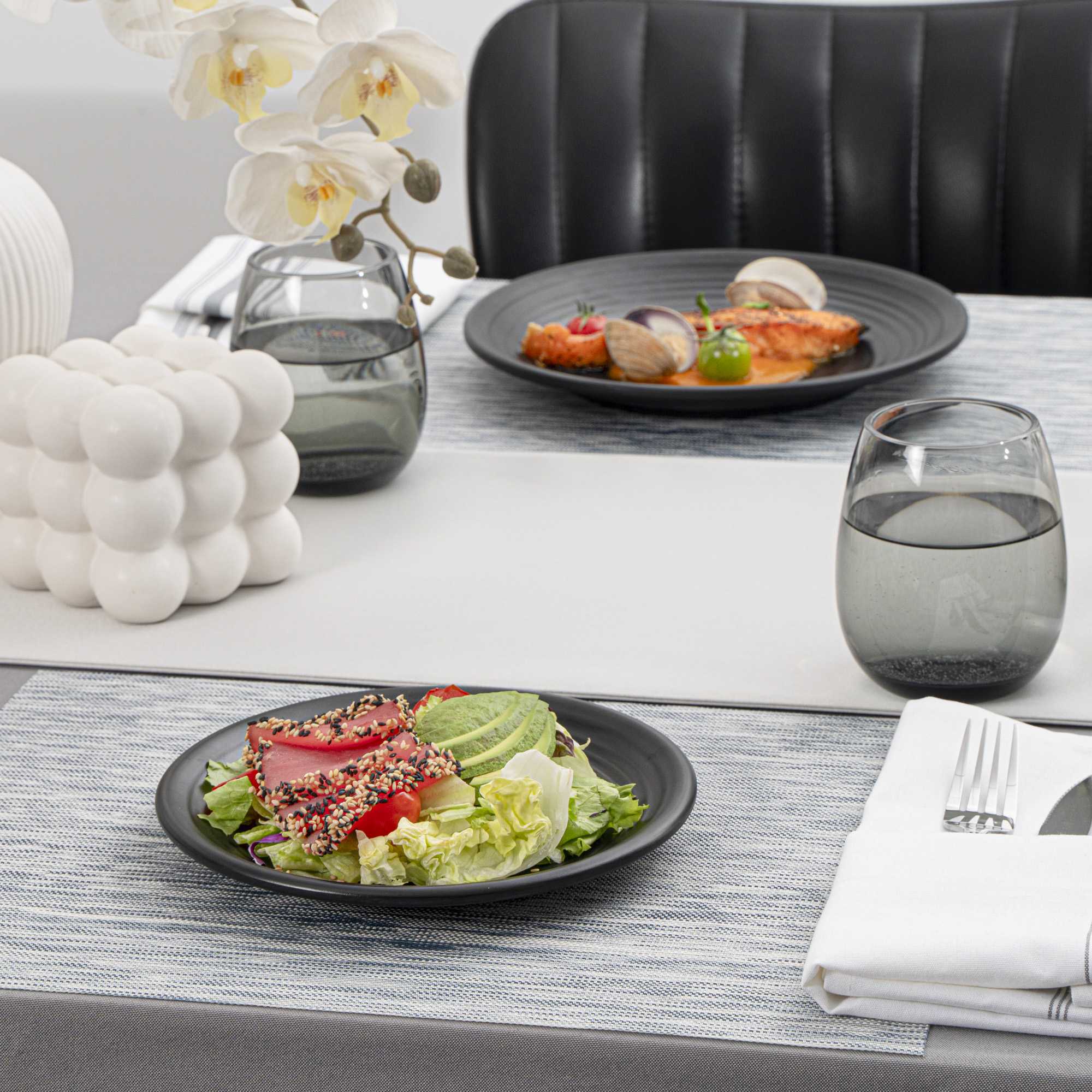 Voga Round Black Melamine Small Plate - Japonais, Black Stone - 8" x 8" x 1" - 10 count box