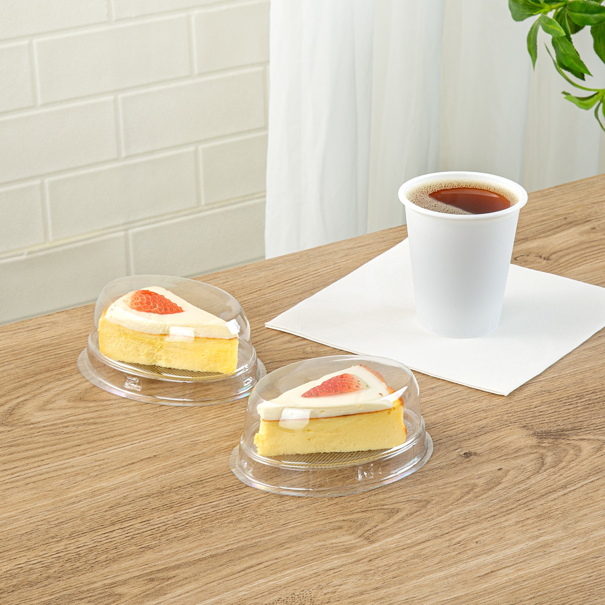 Thermo Tek 9 oz Oval Clear Plastic Cake Box - with Lid - 5 1/4" x 4 1/4" x 2" - 100 count box