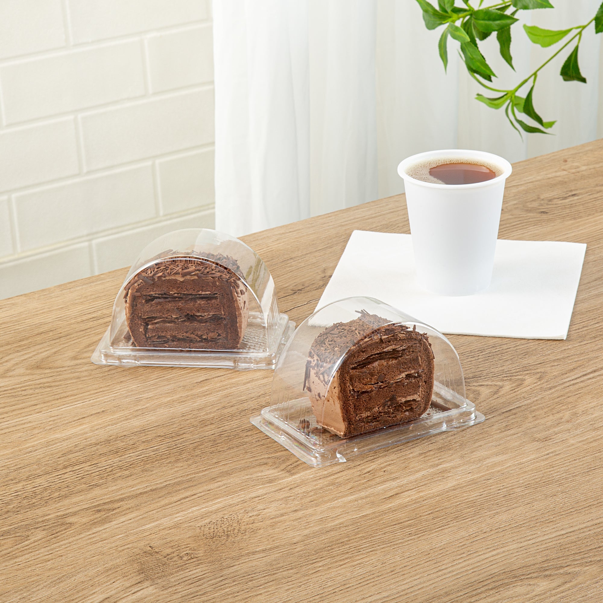 Thermo Tek 13 oz Semicircle Clear Plastic Swiss Roll Cake Box - with Lid - 5 1/2" x 3 1/2" x 3 1/4" - 100 count box