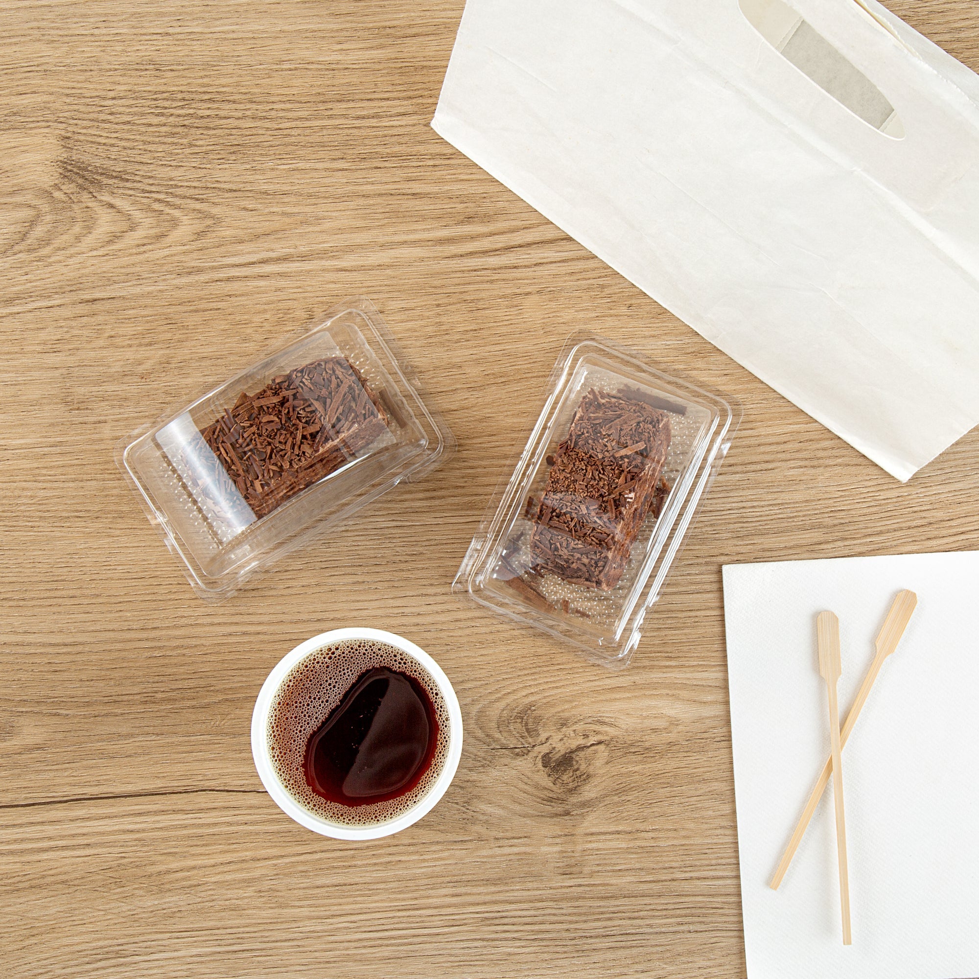 Thermo Tek 13 oz Semicircle Clear Plastic Swiss Roll Cake Box - with Lid - 5 1/2" x 3 1/2" x 3 1/4" - 100 count box