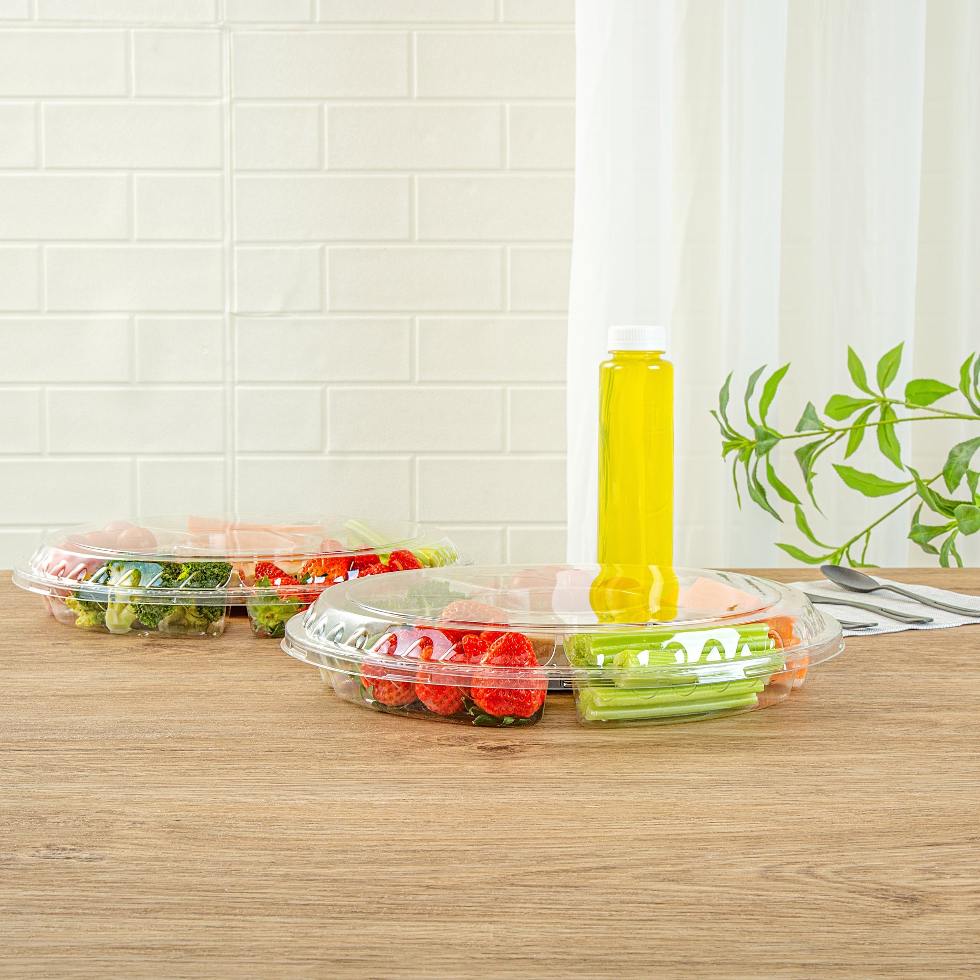 Thermo Tek Round Clear Plastic Serving Platter - with Lid, 6 Compartments - 11 3/4" x 11 3/4" x 2" - 100 count box