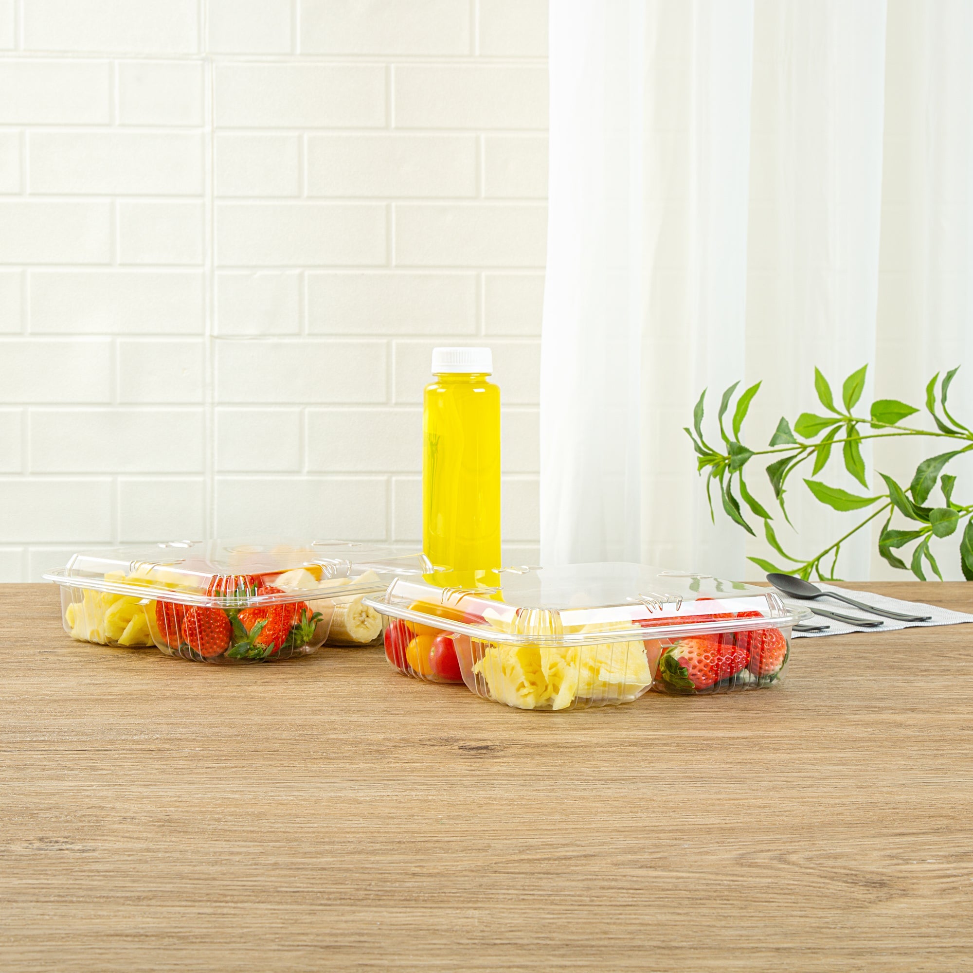 Thermo Tek Square Clear Plastic Serving Platter - with Lid, 4 Compartments - 8 1/4" x 8 1/4" x 2 1/4" - 100 count box