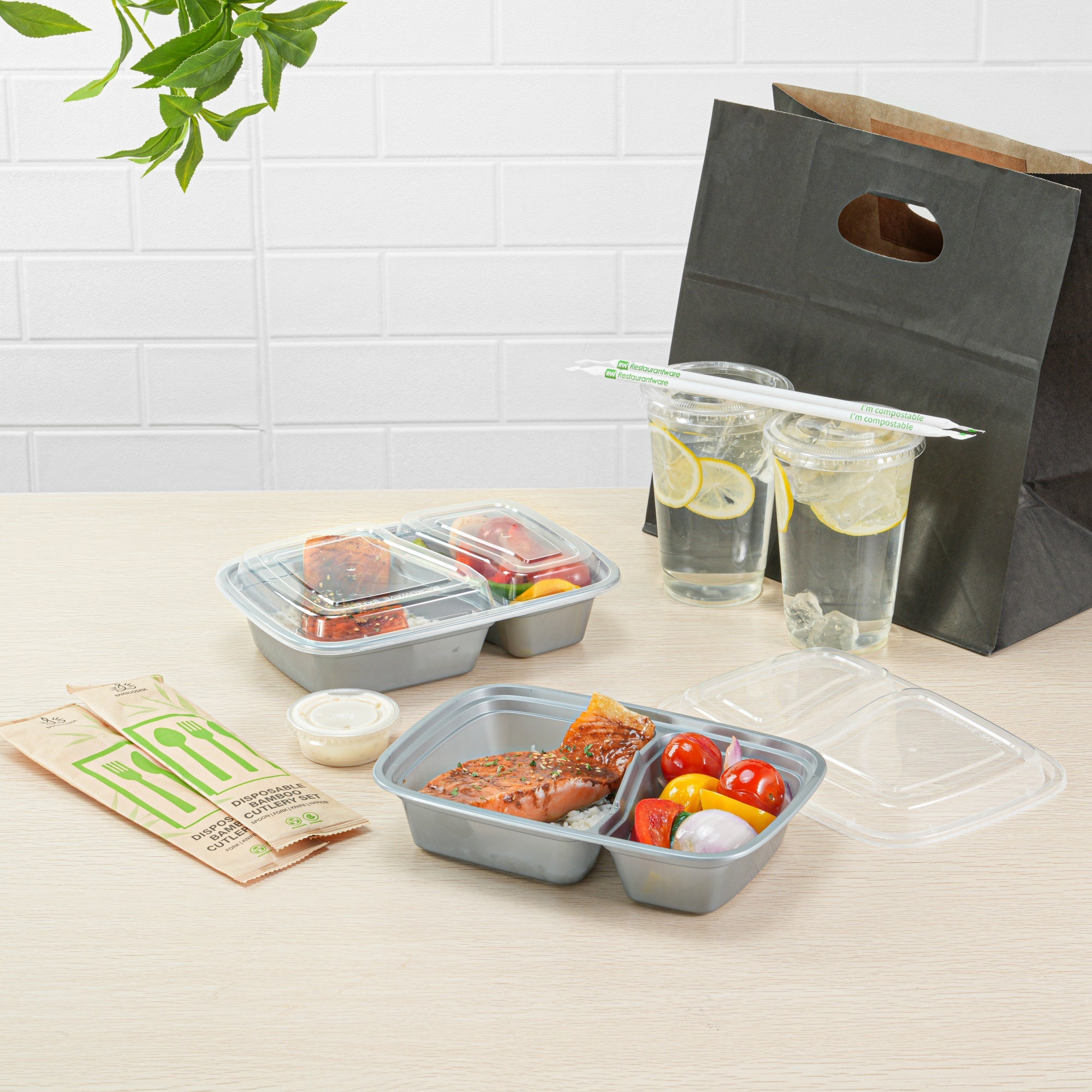 Asporto 32 oz Silver Plastic 2 Compartment Food Container - with Clear Lid, Microwavable - 8 3/4" x 6" x 2" - 100 count box