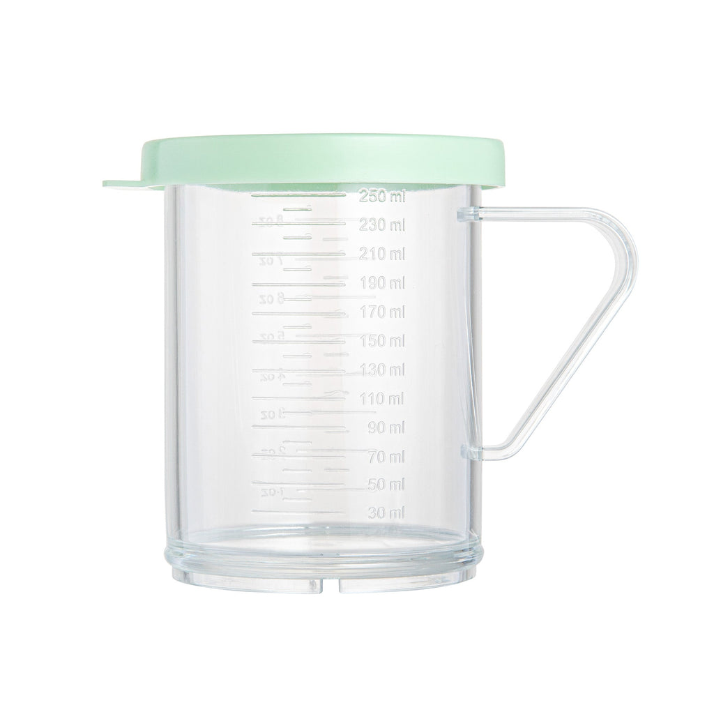 Chef 101 10 oz Clear Polycarbonate Dredge Spice Shaker - with Green Extra Fine Lid - 4 3/4" x 3 1/4" x 4" - 1 count box