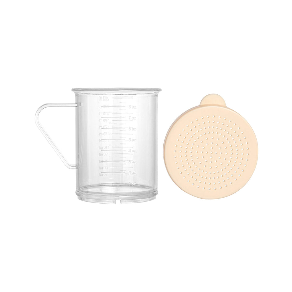 Chef 101 10 oz Clear Polycarbonate Dredge Spice Shaker - with Beige Fine Lid - 4 3/4" x 3 1/4" x 4" - 1 count box