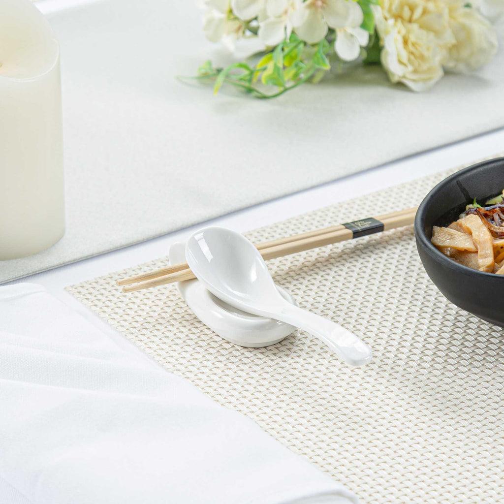 Voga 1 oz White Melamine Chinese Soup Spoon - Classic - 5" x 1 1/2" x 1" - 10 count box