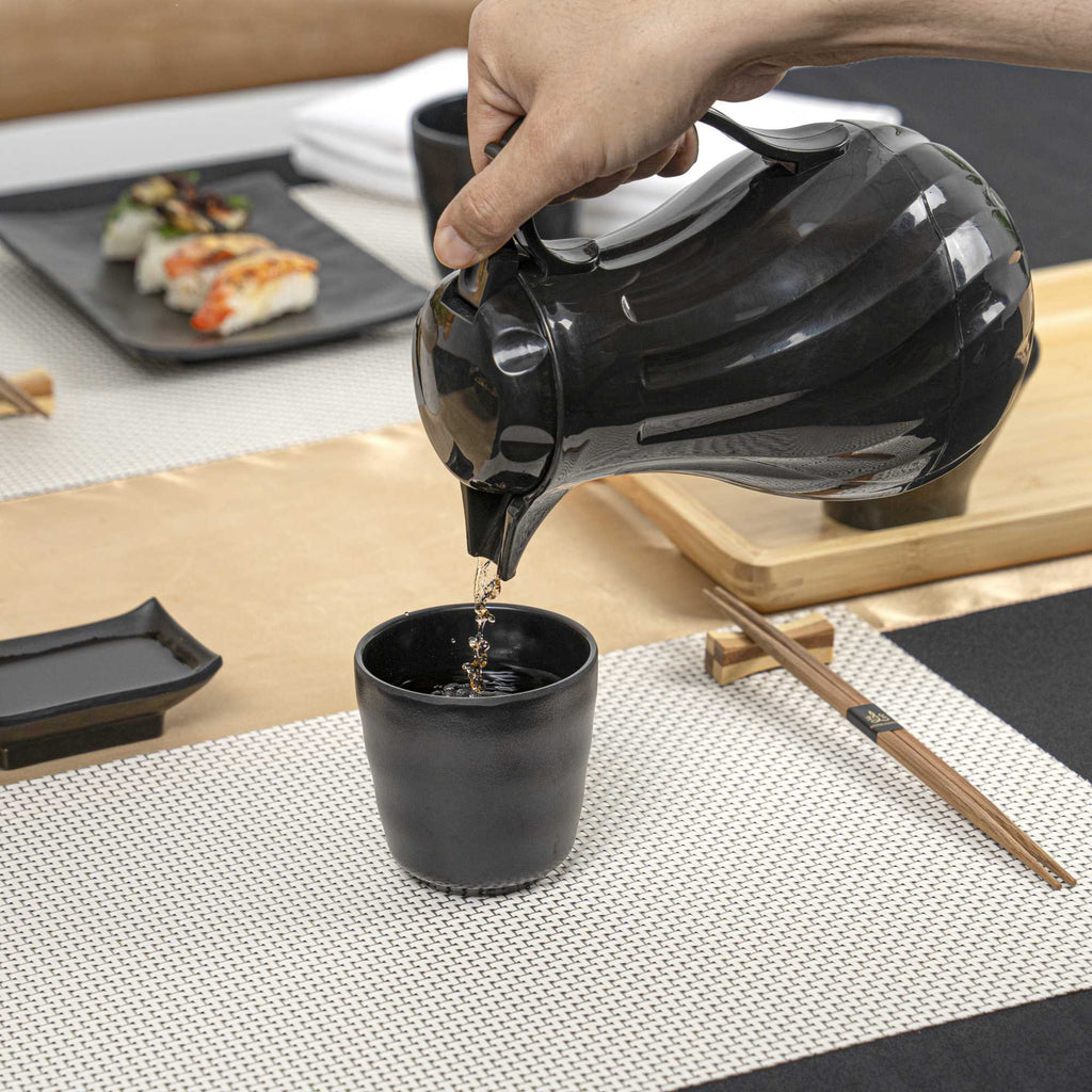 Voga 8 oz Black Melamine Tea Cup - Japonais - 3" x 3" x 3 1/4" - 10 count box