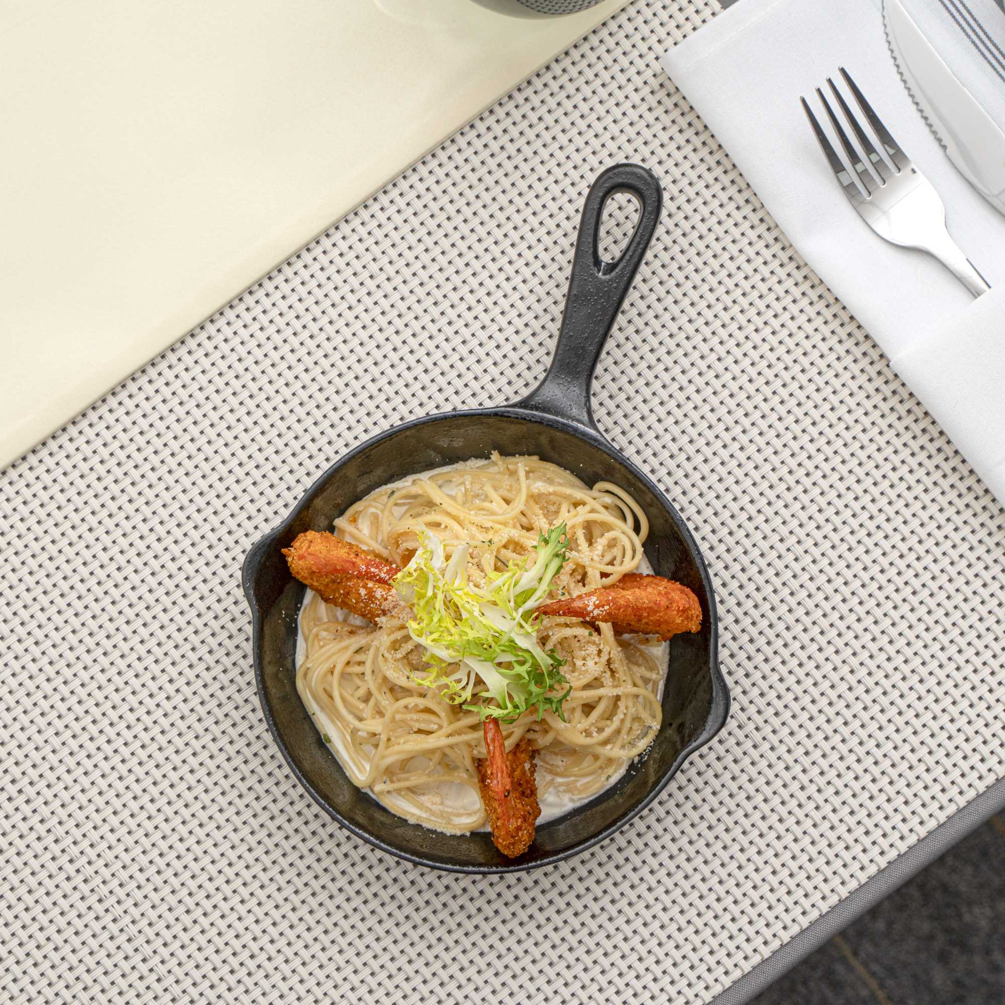 Voga 12 oz Black Melamine Serving Dish with Handle - Faux Cast Iron - 10" x 6 3/4" x 1 1/4" - 6 count box