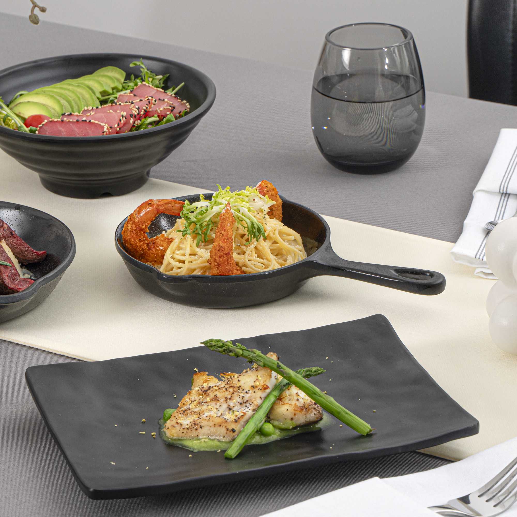 Voga 12 oz Black Melamine Serving Dish with Handle - Faux Cast Iron - 10" x 6 3/4" x 1 1/4" - 6 count box
