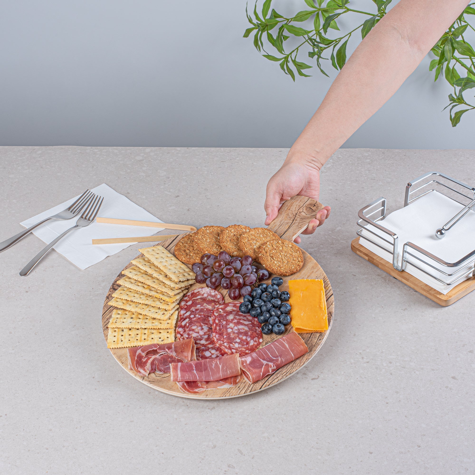Voga Countryside Round Brown Melamine Serving Board - Faux Wood, with Handle - 16 1/2" x 12 1/2" x 1/2" - 1 count box