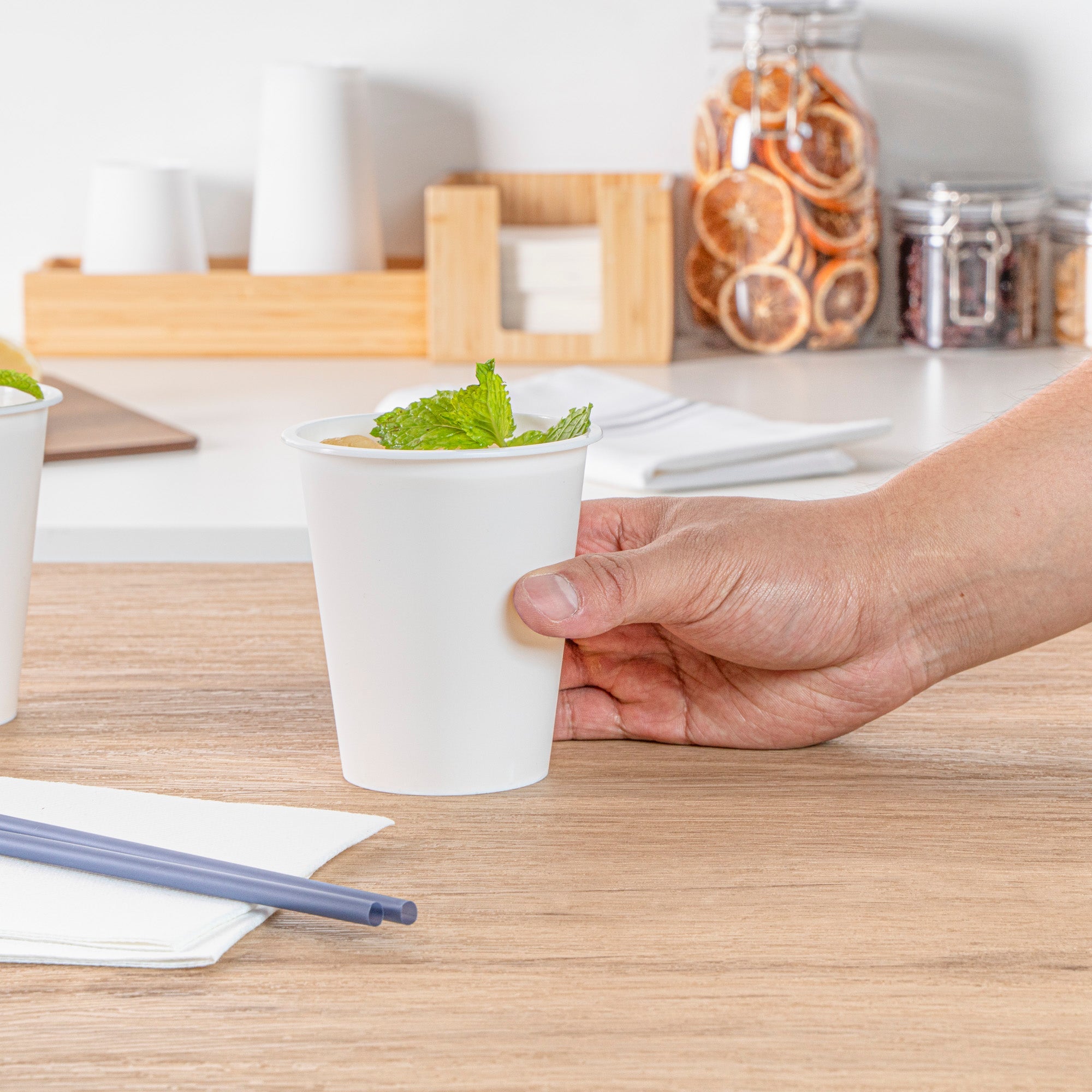 Bev Tek 12 oz Round Matte White Plastic Hot / Cold Drinking Cup - 3 1/2" x 3 1/2" x 4" - 100 count box