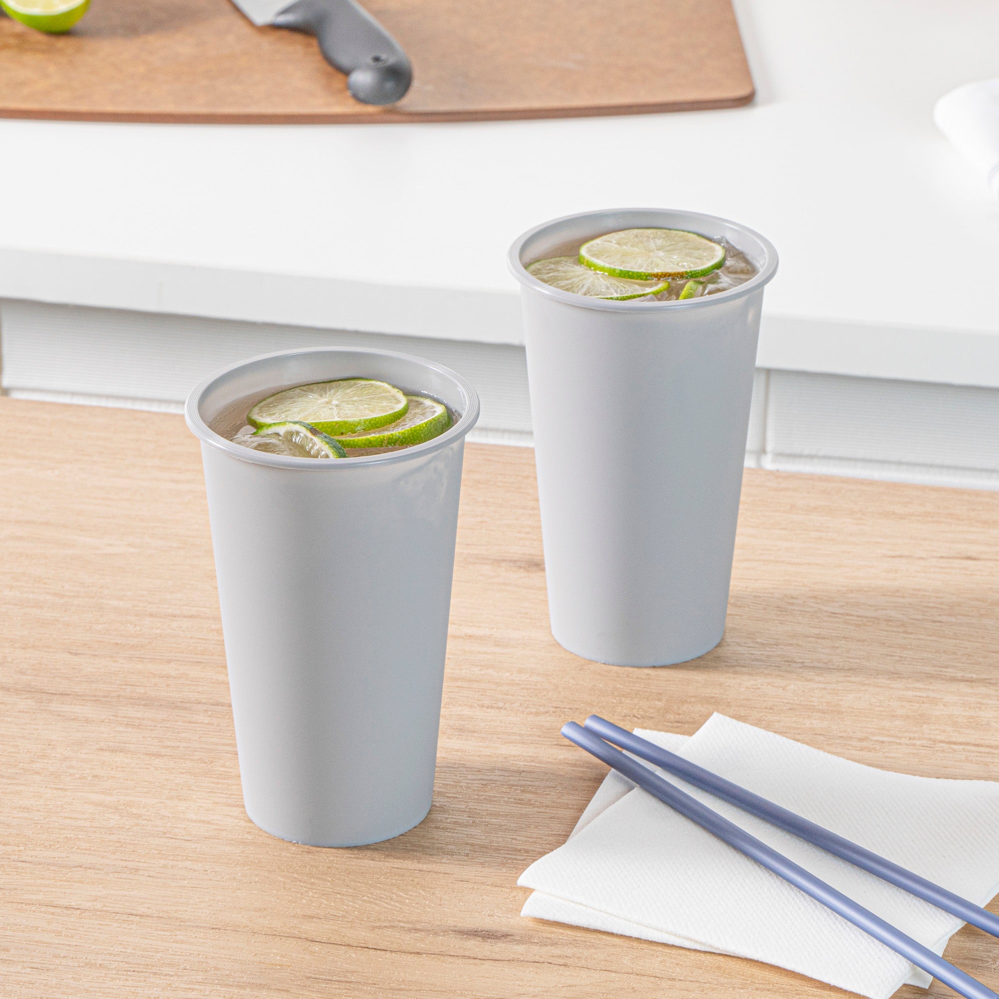 Bev Tek 16 oz Round Matte Gray Plastic Hot / Cold Drinking Cup - 3 1/2" x 3 1/2" x 5 1/4" - 100 count box