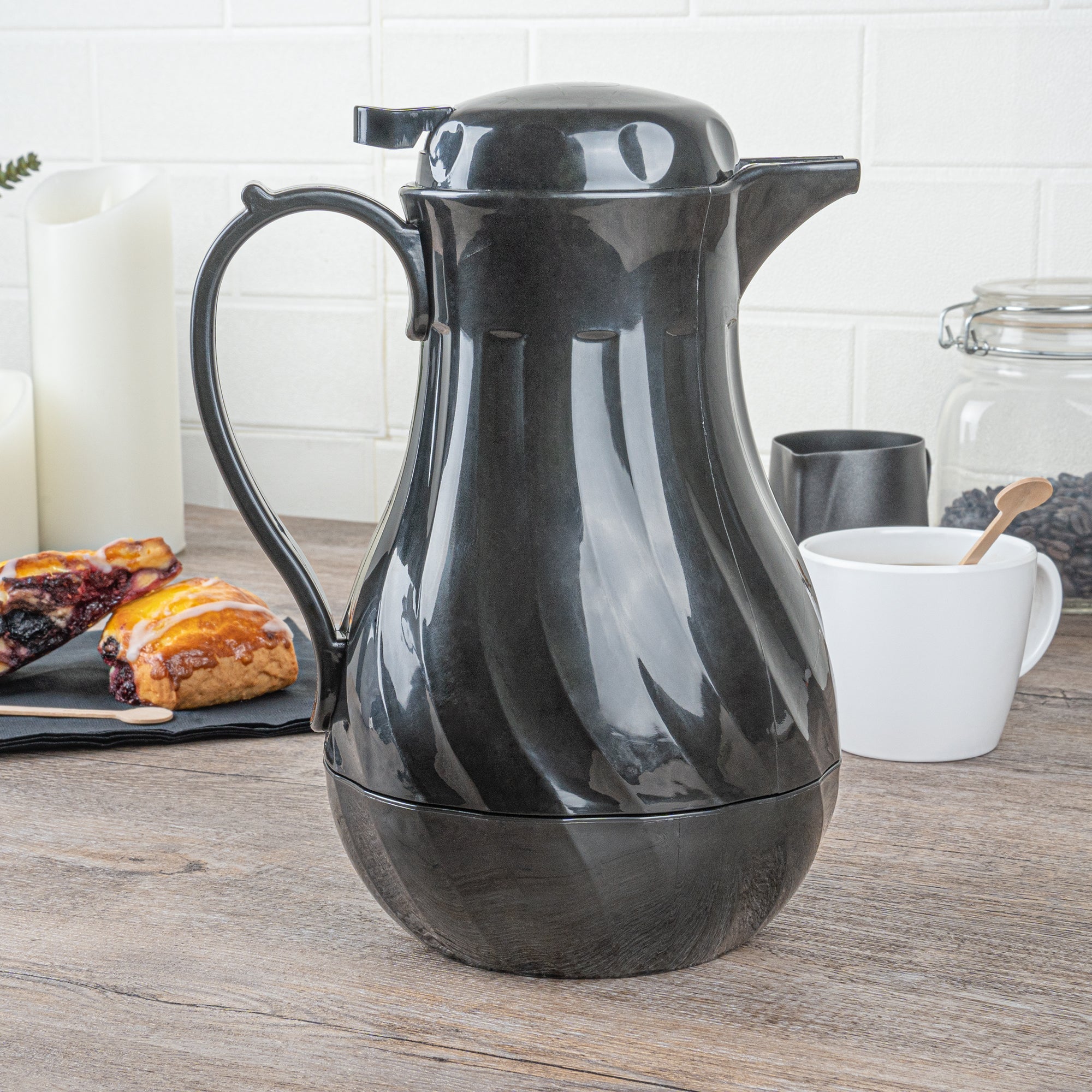 Restpresso 42 oz Black Thermal Coffee Carafe / Server - 8" x 6" x 10" - 1 count box