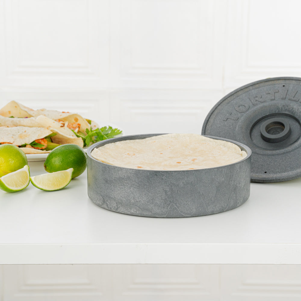 Chef 101 Round Gray Plastic Tortilla Warmer / Server - 8 1/2" x 8 1/2" x 2 1/4" - 10 count box