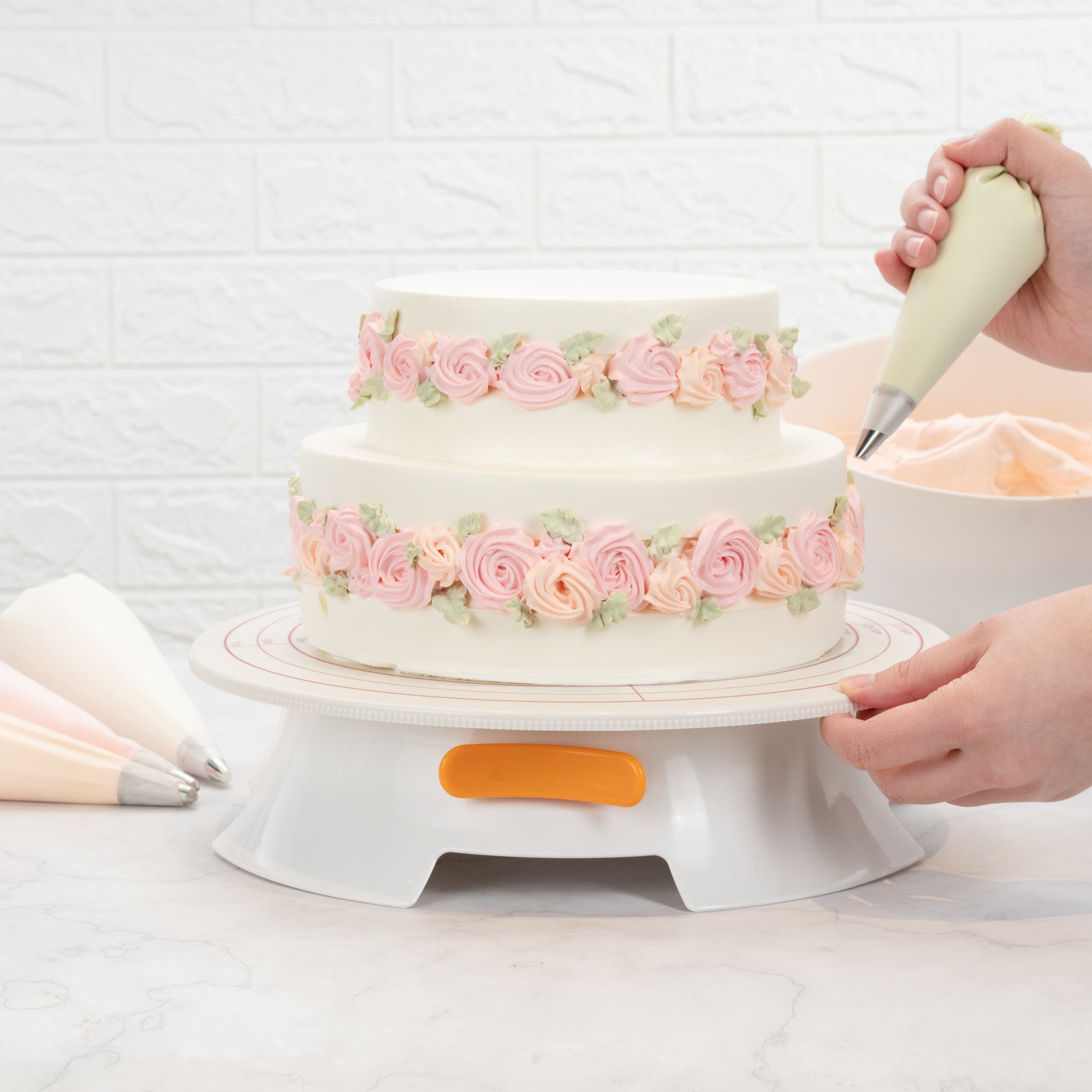 Pastry Tek Round White Plastic Revolving Cake Stand / Turntable - Non-Slip Base - 12" - 1 count box