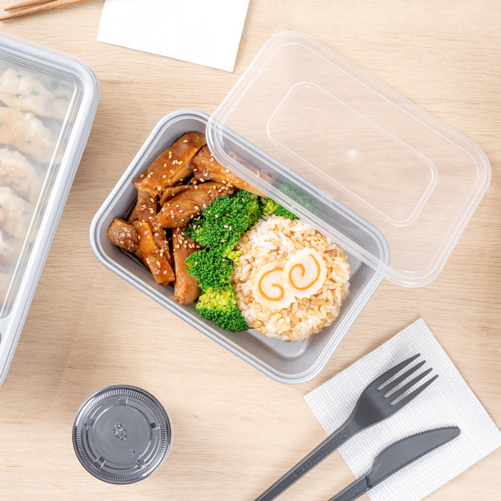 Futura 17 oz Silver Plastic Take Out Container - with Clear Lid, Microwavable - 6 3/4" x 4 1/2" x 2" - 100 count box