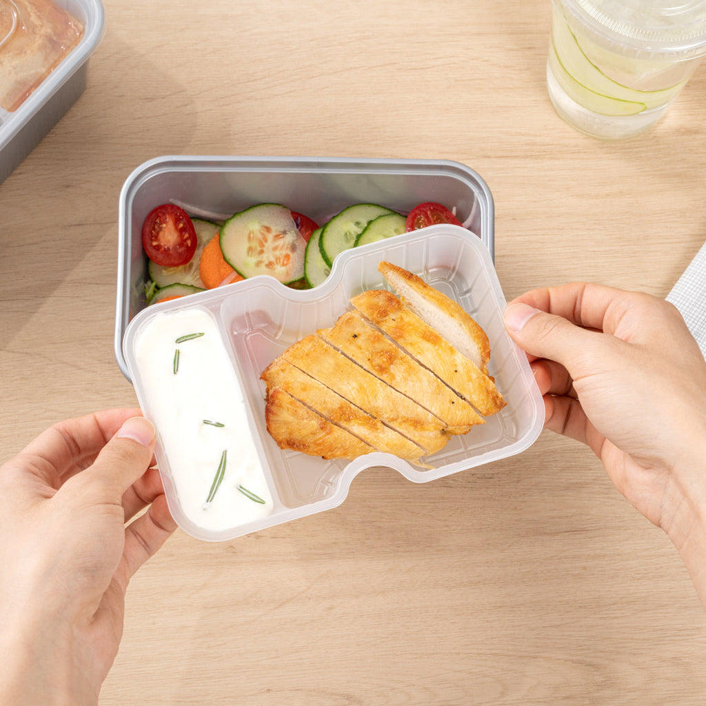 Futura 10 oz White Plastic Narrow 2-Compartment Insert Tray - Fits 32 and 37 oz Containers, Microwavable - 100 count box