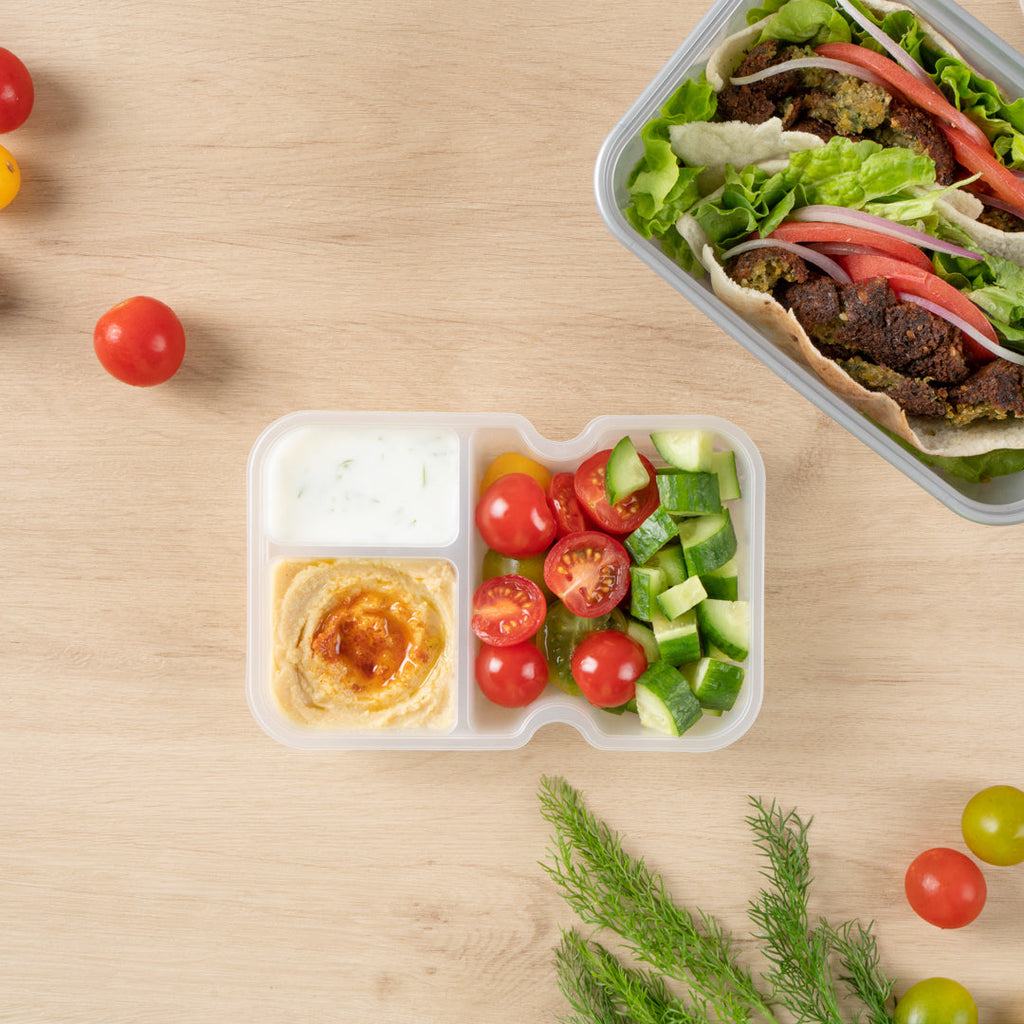 Futura 10 oz White Plastic 3-Compartment Insert Tray - Fits 32 and 37 oz Containers, Microwavable - 100 count box