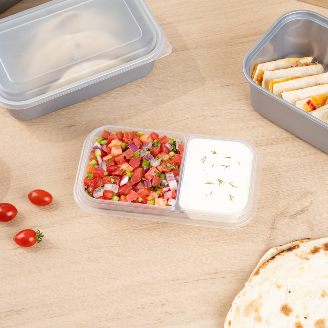 Futura 15 oz Clear Plastic Heavy Duty 2-Compartment Insert Tray - Fits 24, 34 and 44 oz Containers, Microwavable - 100 count box